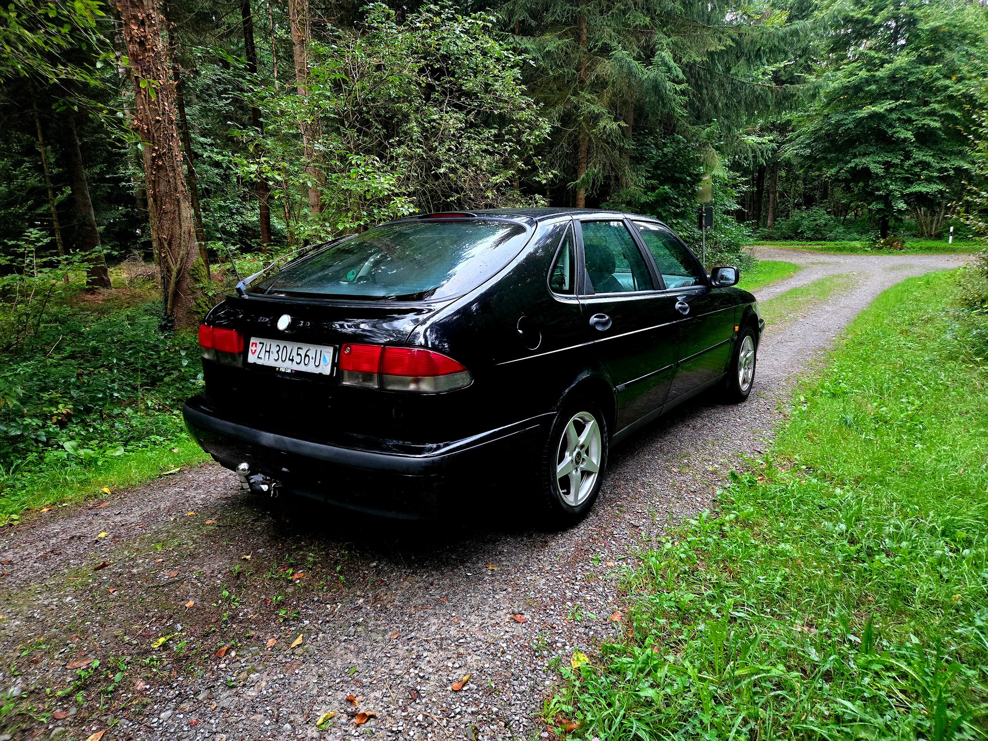 SAAB 9-3 2.0i-16-image-8