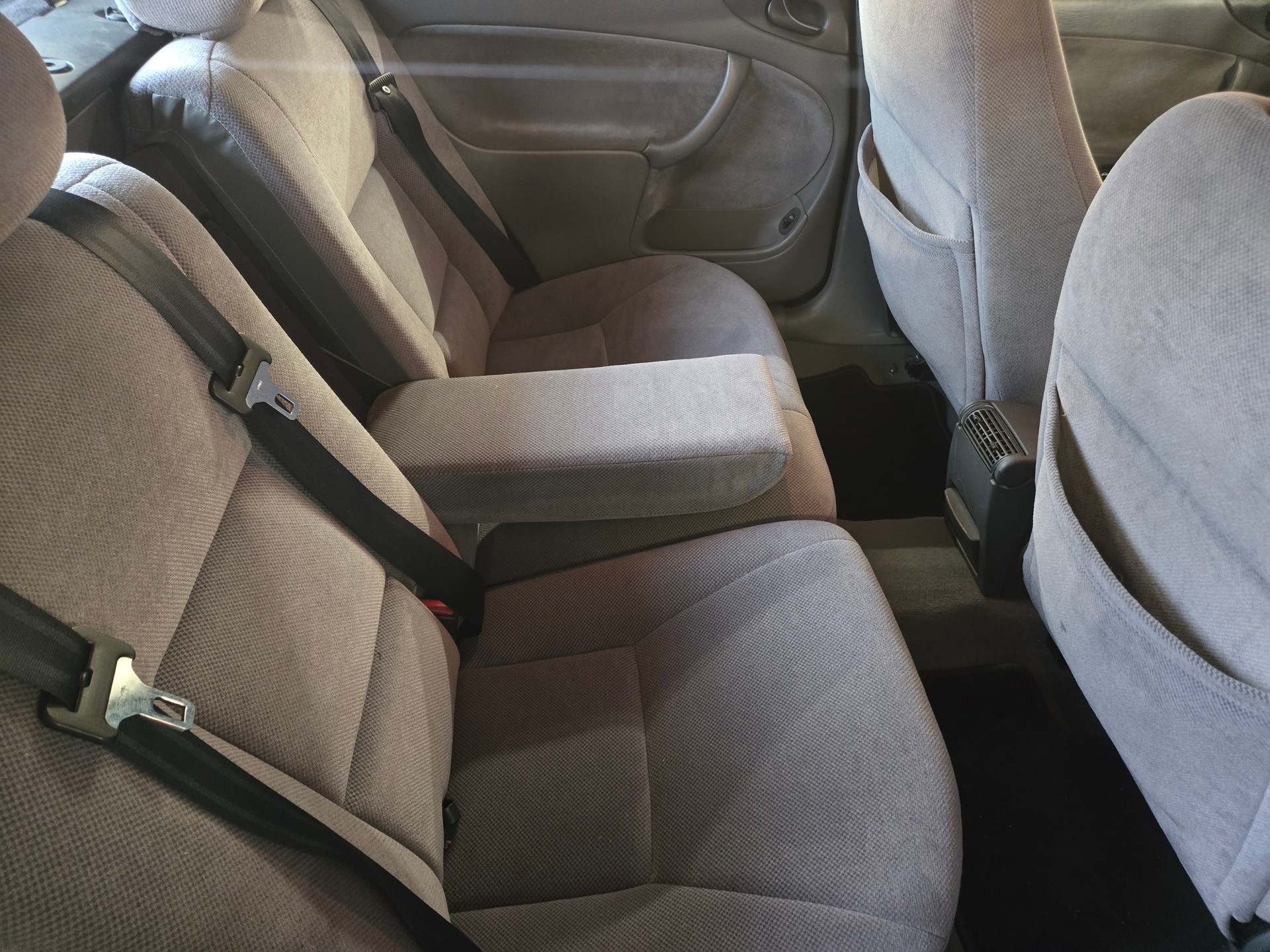 SAAB 9-3 2.0i-16-image-14