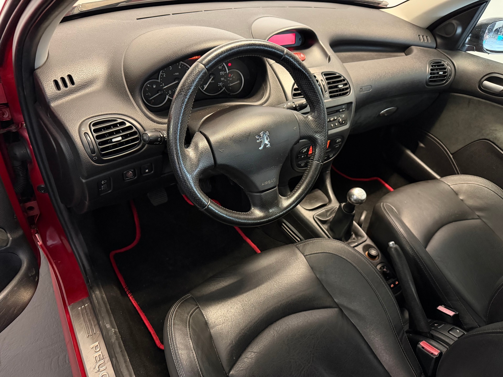 PEUGEOT 206 1.6 16V Platinum-image-6