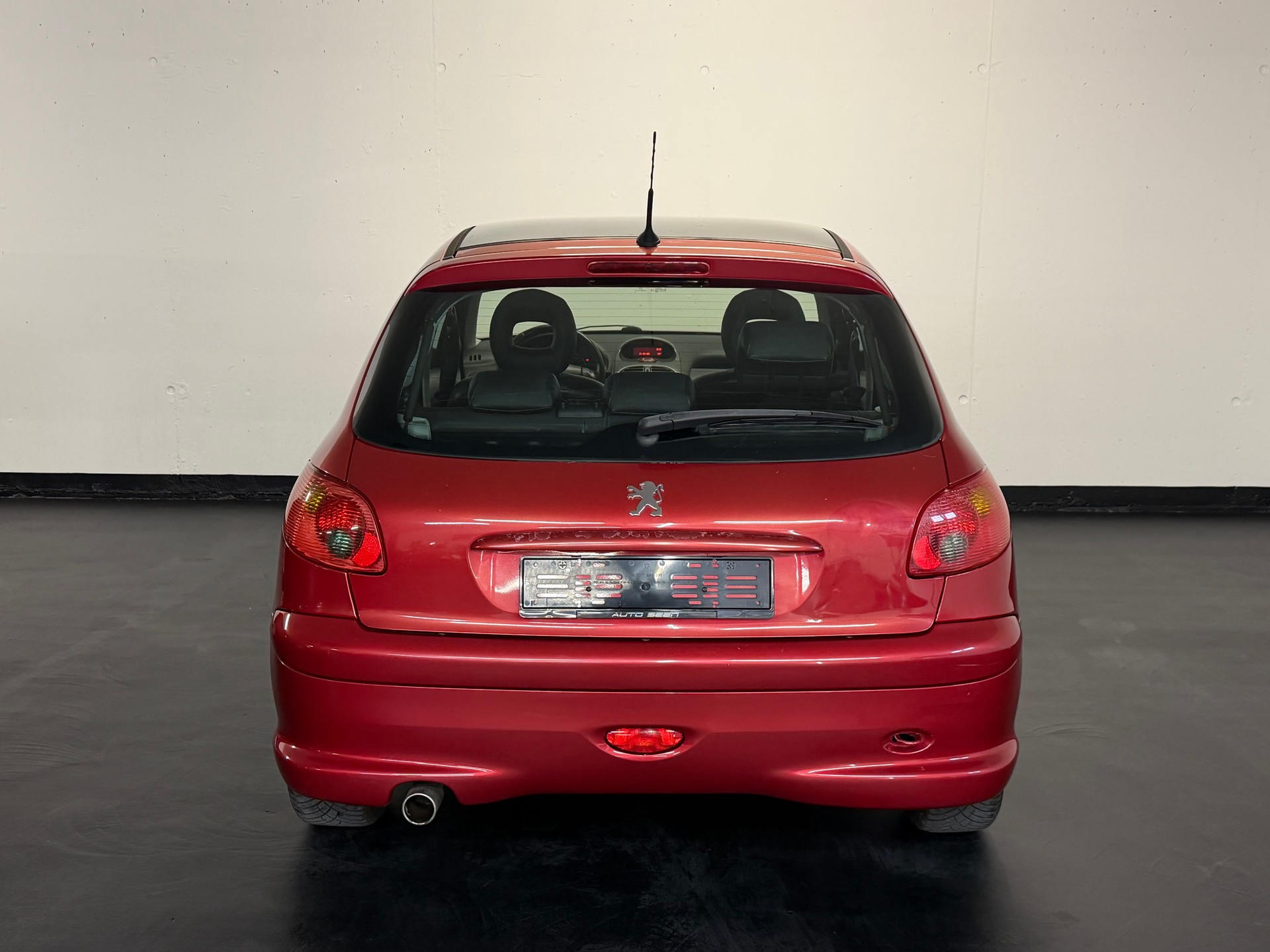 PEUGEOT 206 1.6 16V Platinum-image-4