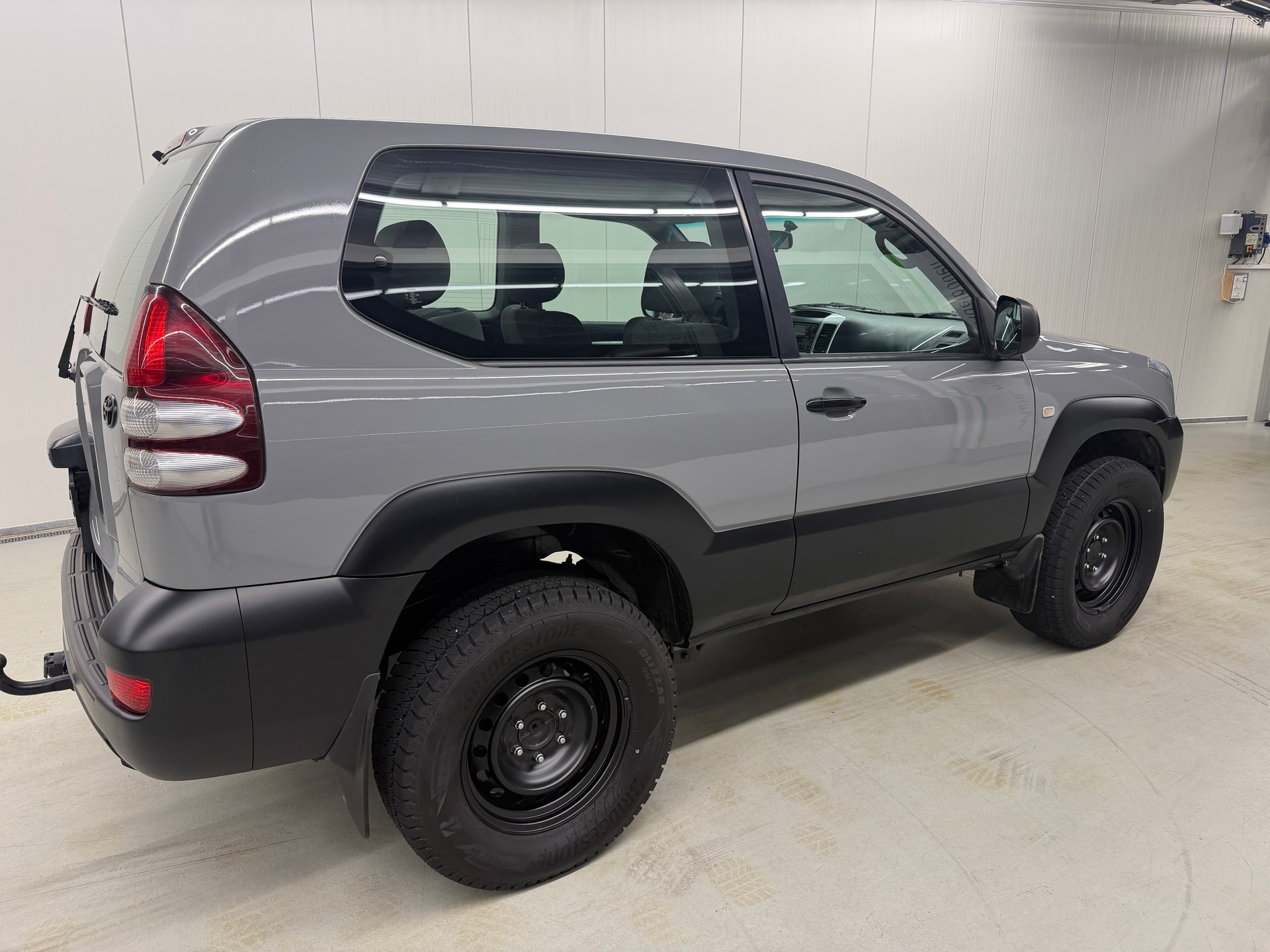 TOYOTA Land Cruiser 3.0 TD Linea Luna-image-2