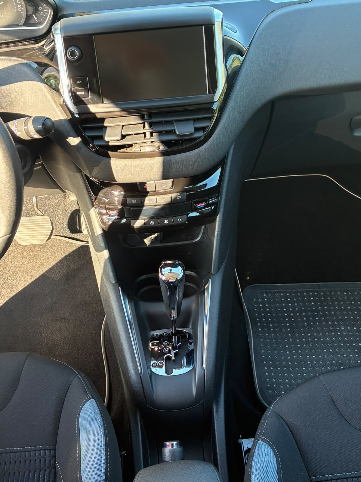 PEUGEOT 208 1.6 VTI Allure Automatik-image-12