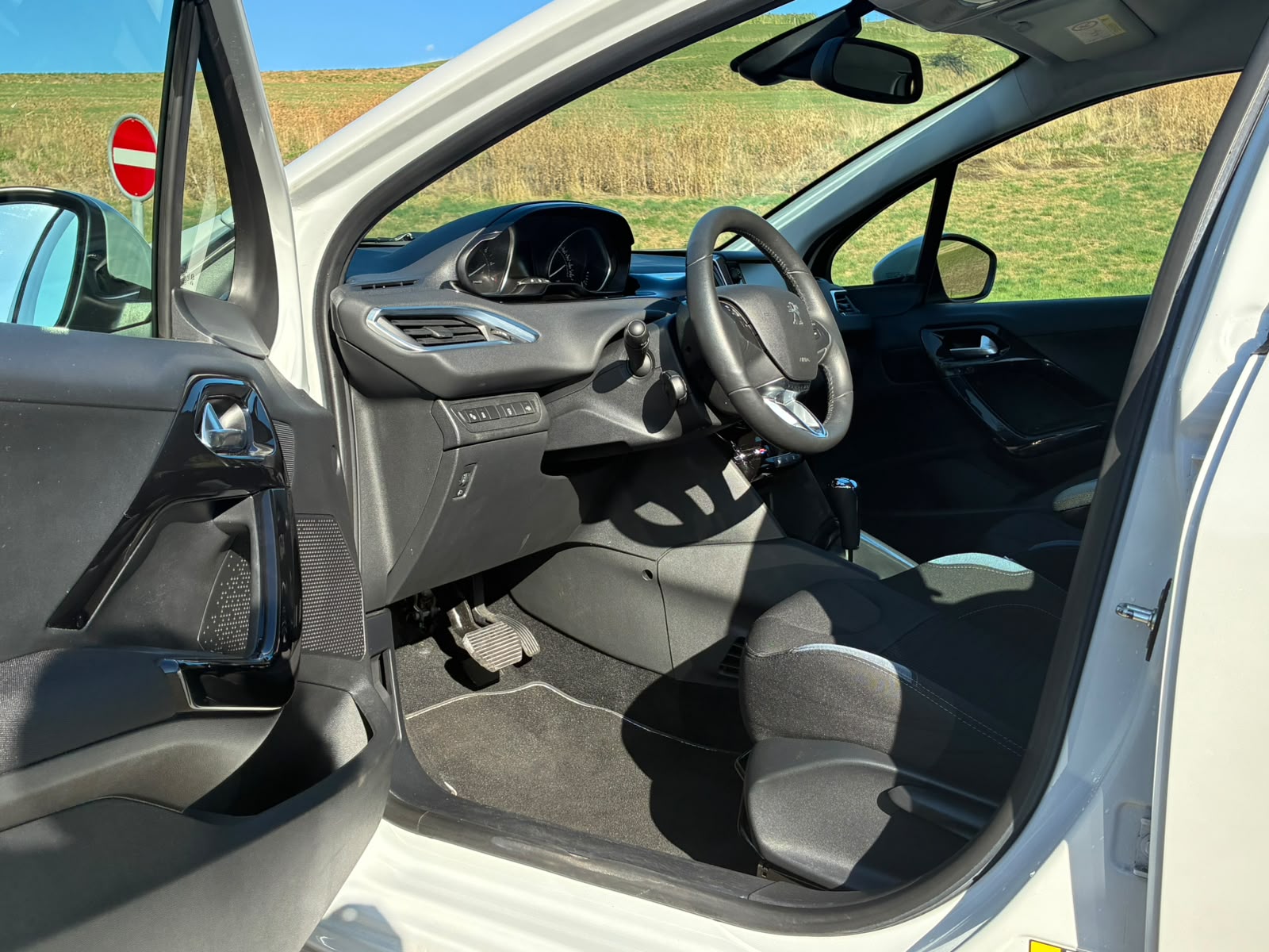 PEUGEOT 208 1.6 VTI Allure Automatik-image-8