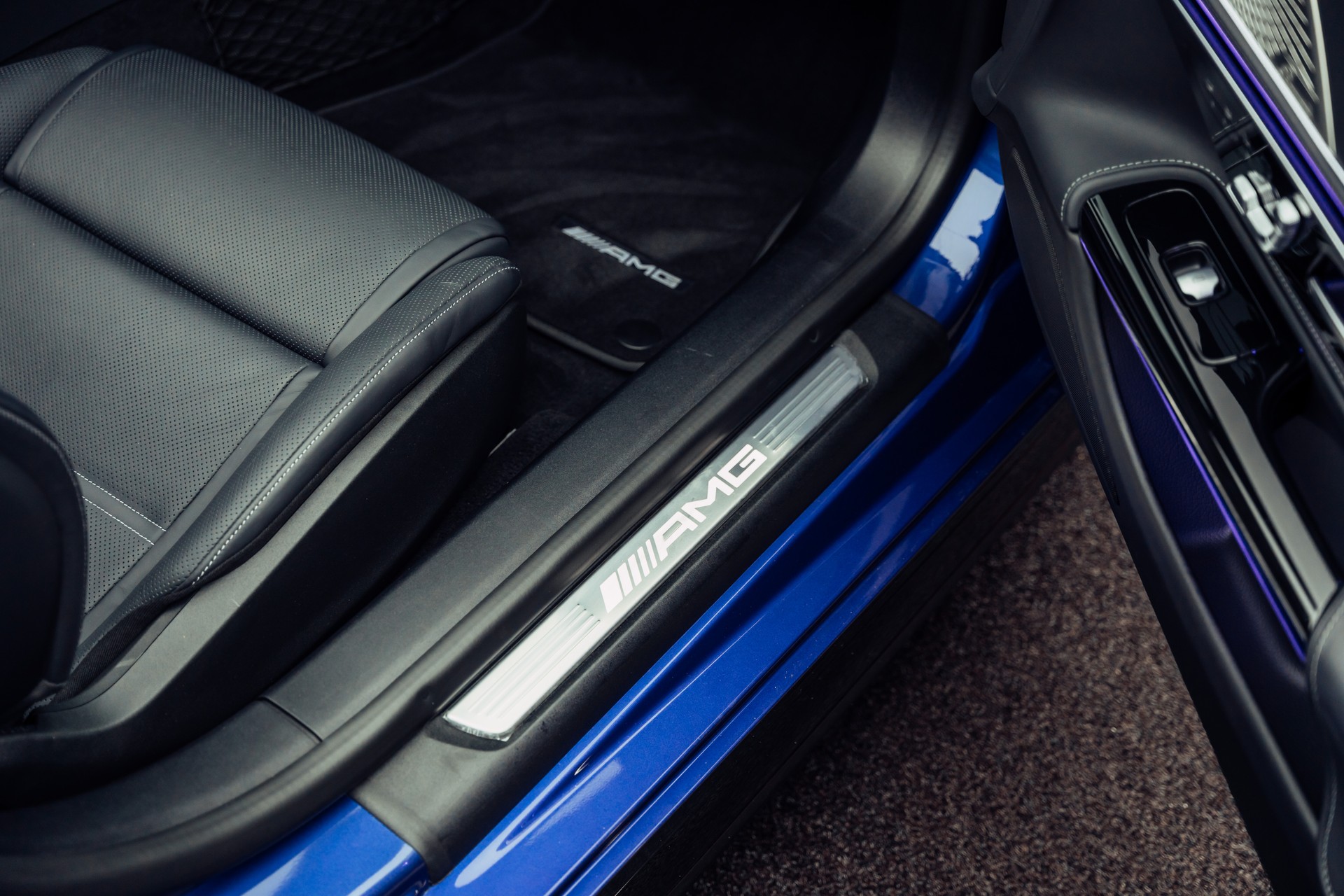 MERCEDES-BENZ AMG SL 63 4M Speedshift MCT-image-17