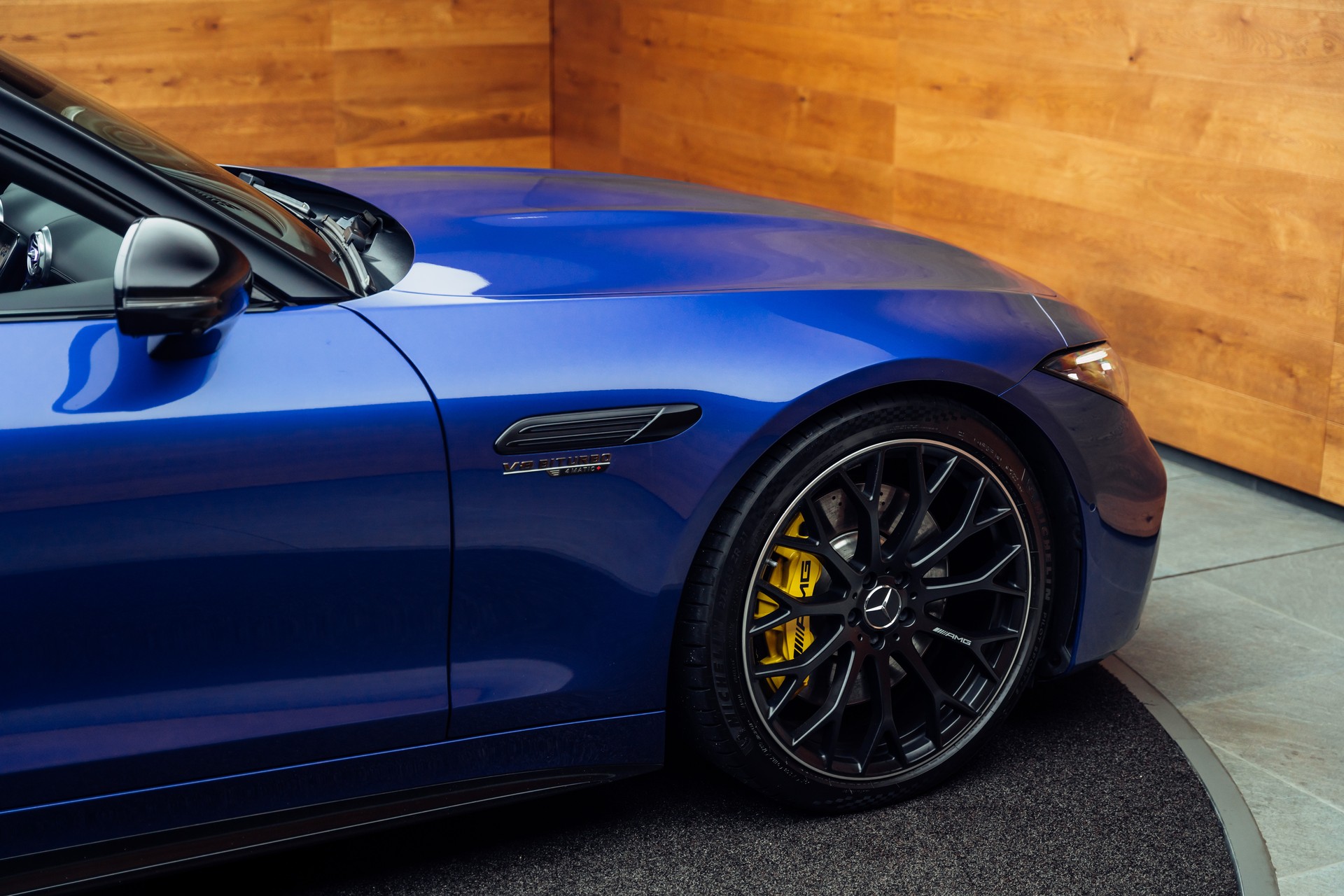 MERCEDES-BENZ AMG SL 63 4M Speedshift MCT-image-21