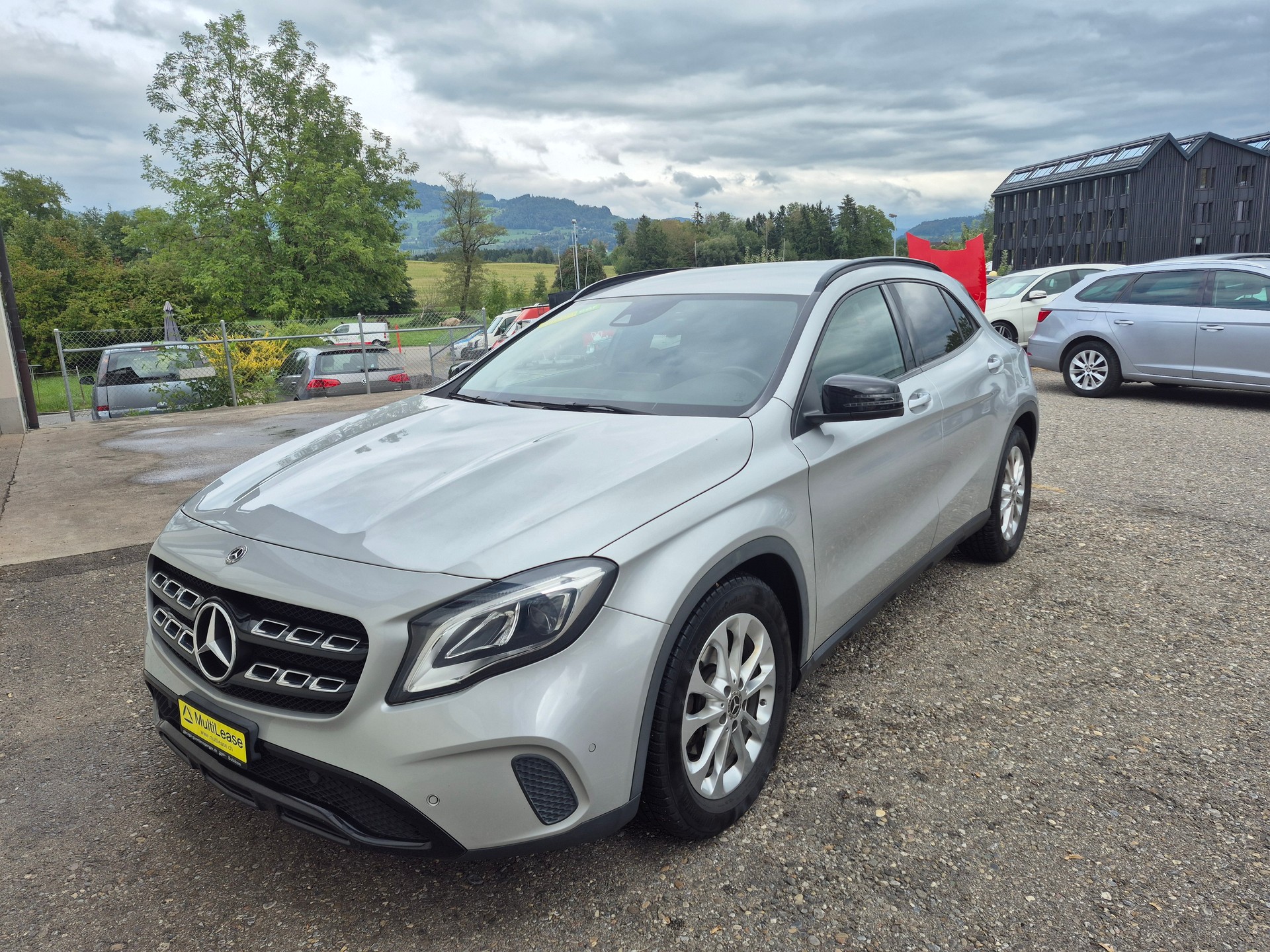 MERCEDES-BENZ GLA 200 7G-DCT-image-7