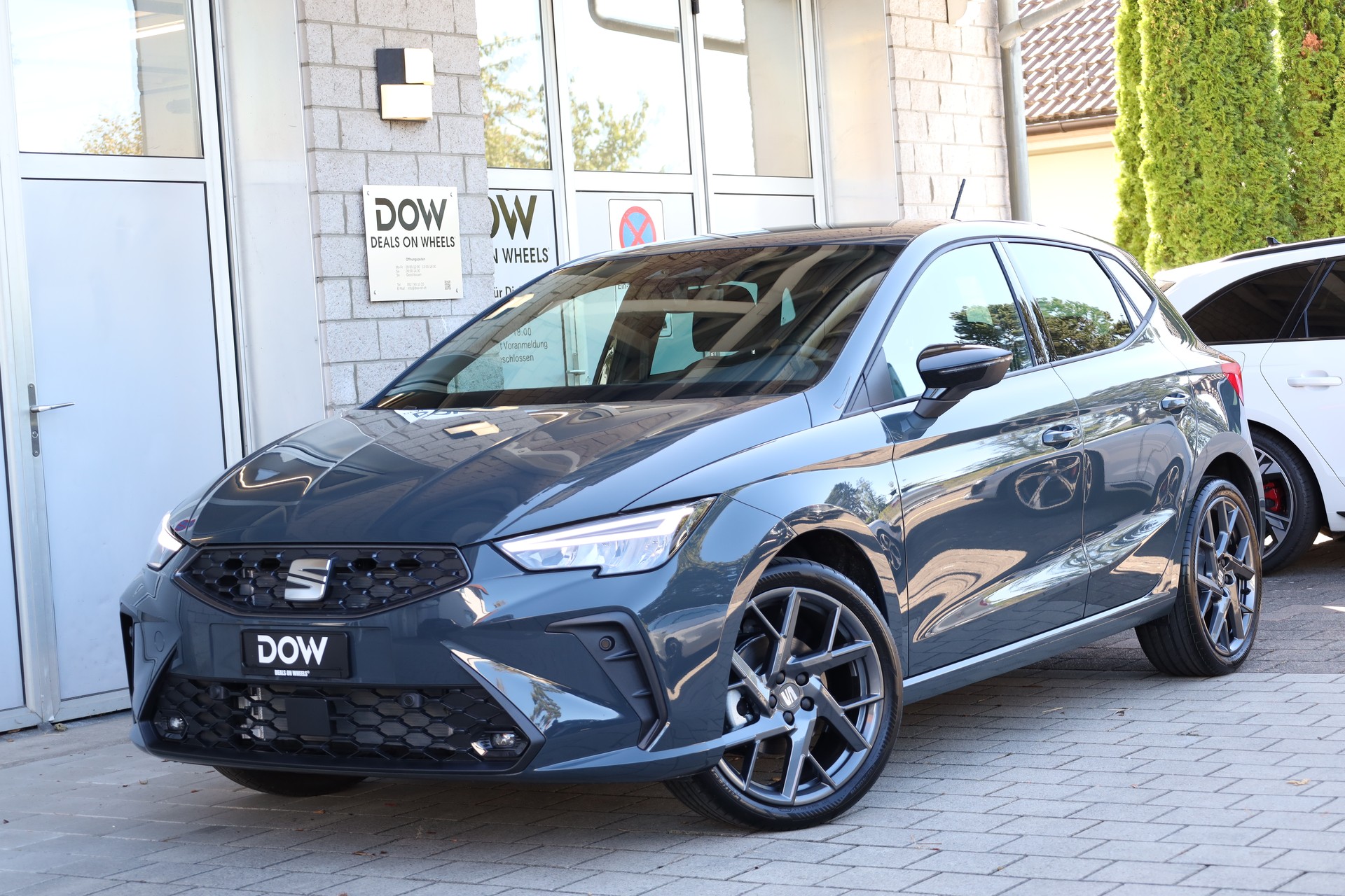 SEAT Ibiza 1.0 TSI 115 FR DSG-image-0