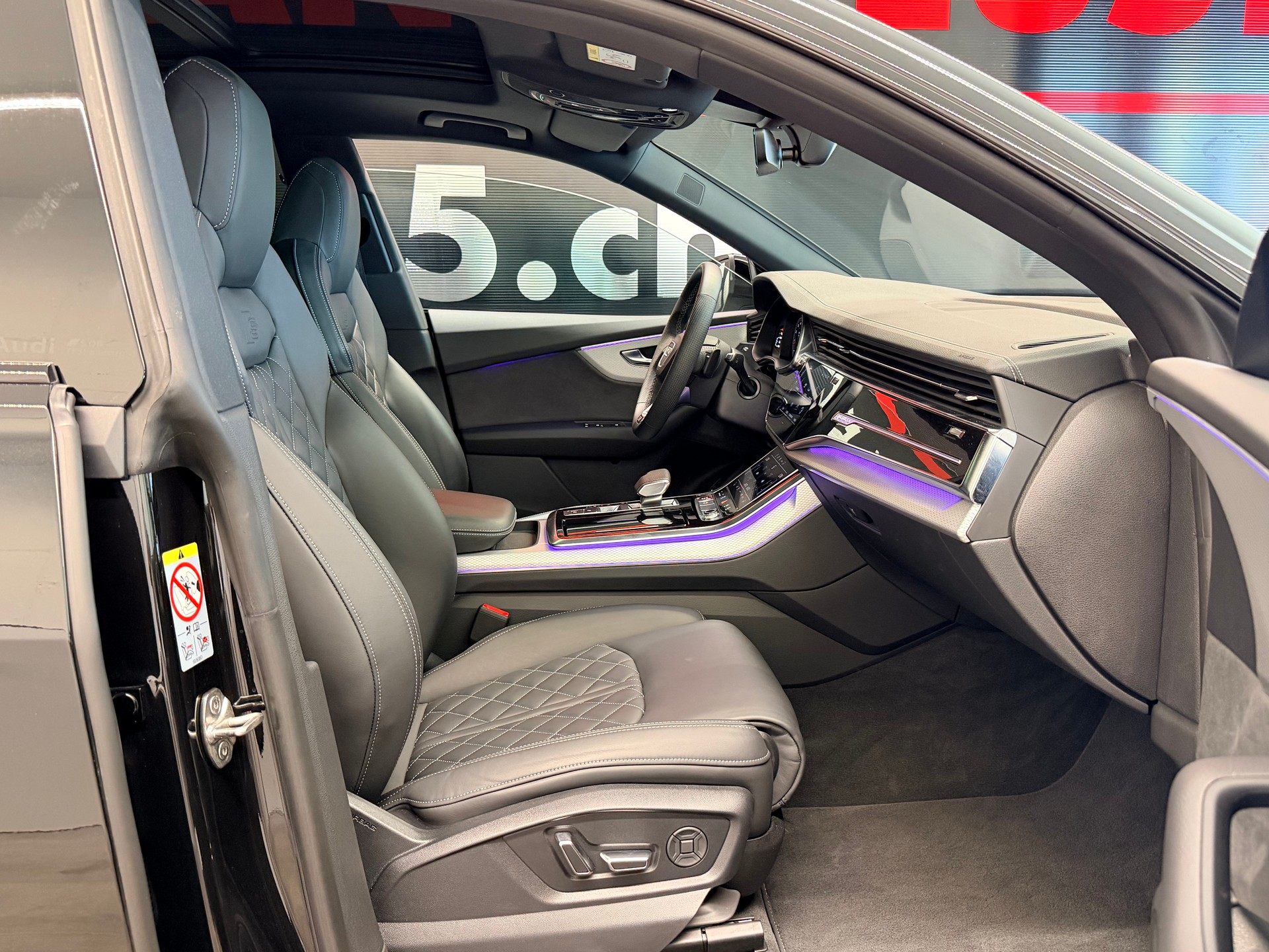 AUDI SQ8 SUV TFSI quattro tiptronic-image-21