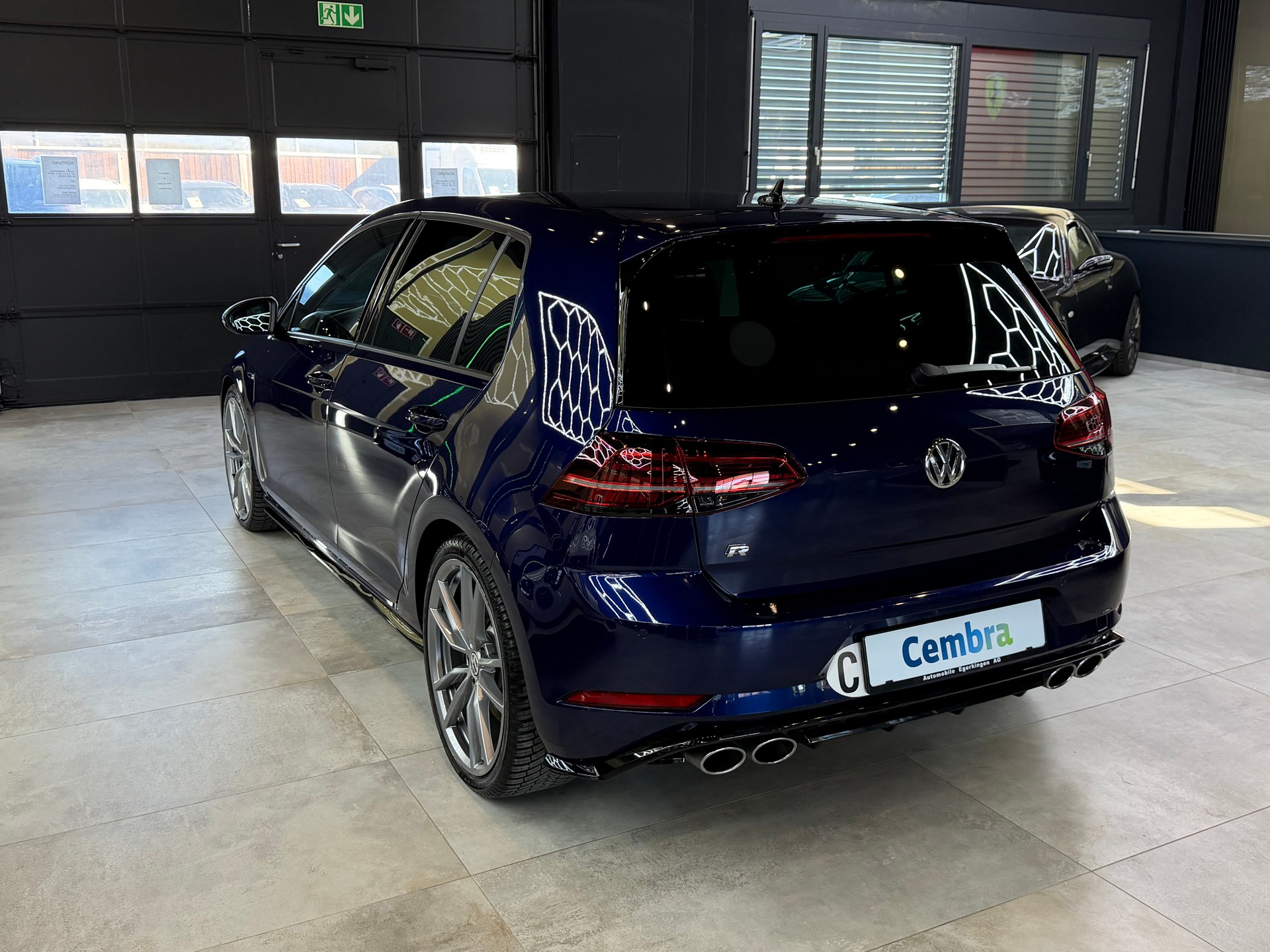 VW Golf 2.0 TSI R 4Motion DSG-image-6