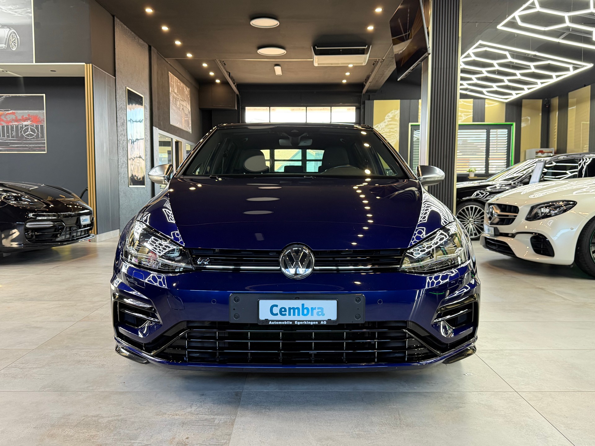 VW Golf 2.0 TSI R 4Motion DSG-image-1
