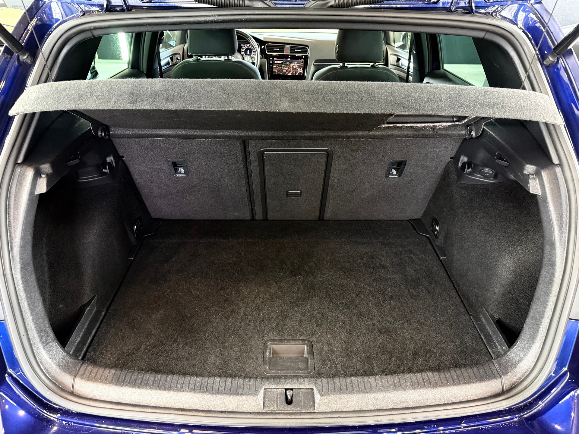 VW Golf 2.0 TSI R 4Motion DSG-image-15