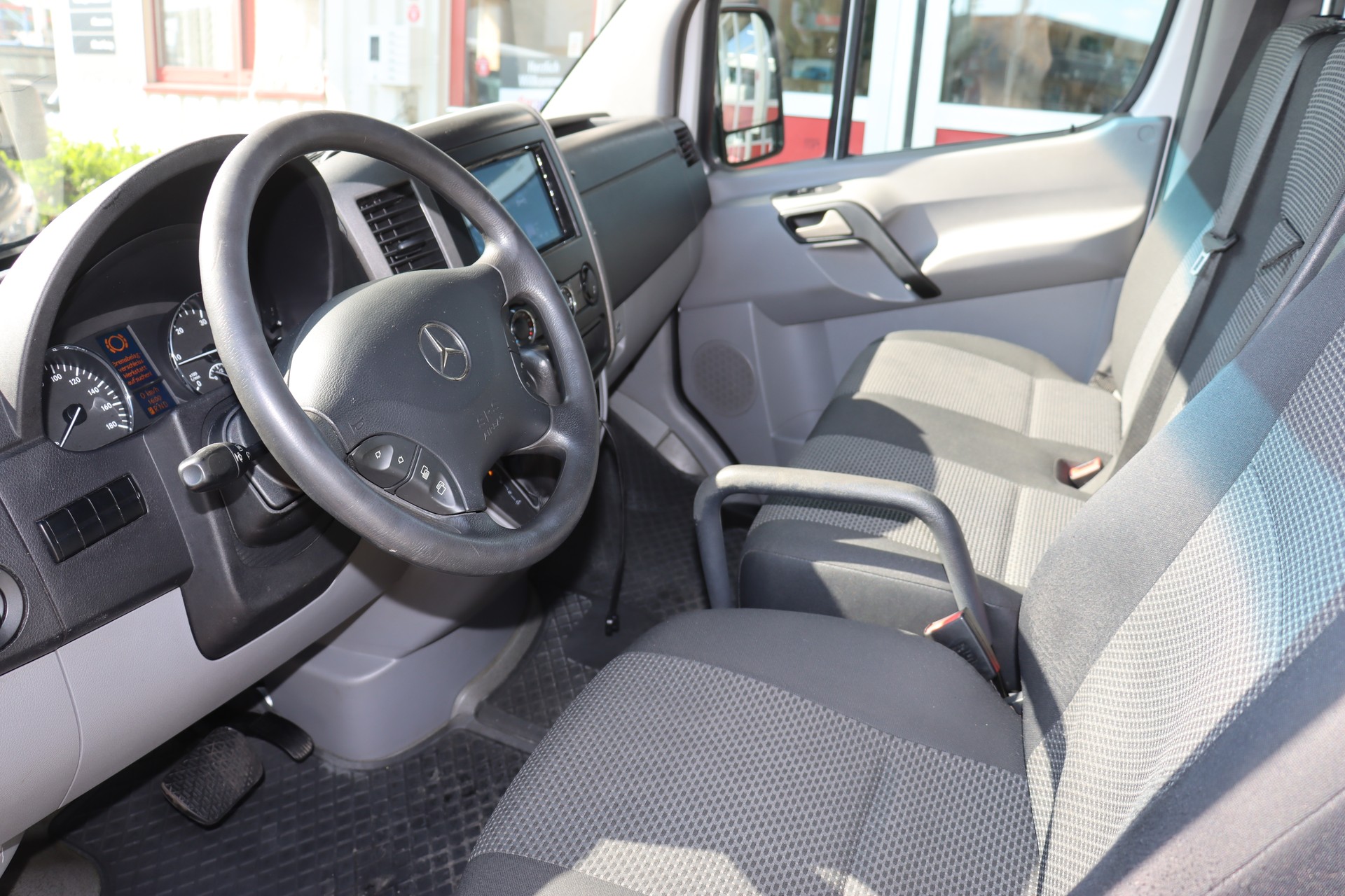 MERCEDES-BENZ Sprinter 316 CDI Kompakt Automat-image-11