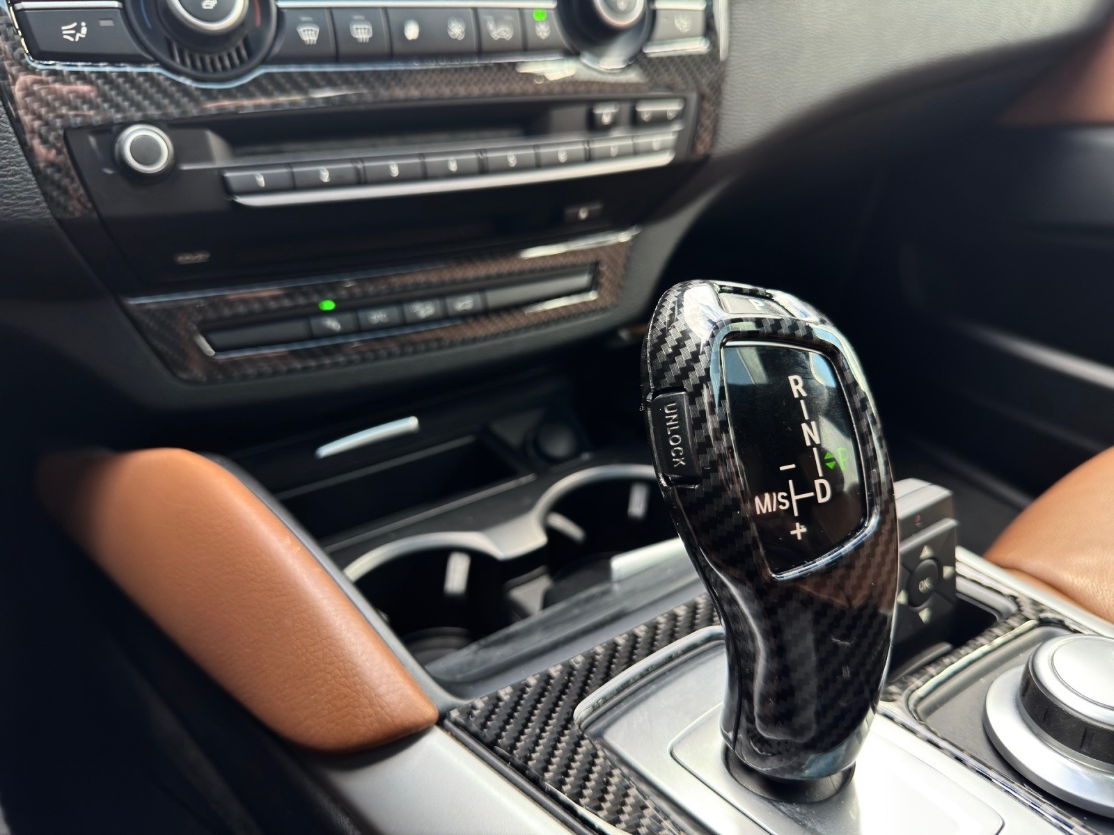 BMW X6 xDrive 35i Steptronic-image-15