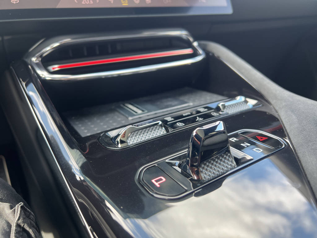 LOTUS Eletre 600 Sport SE-image-14