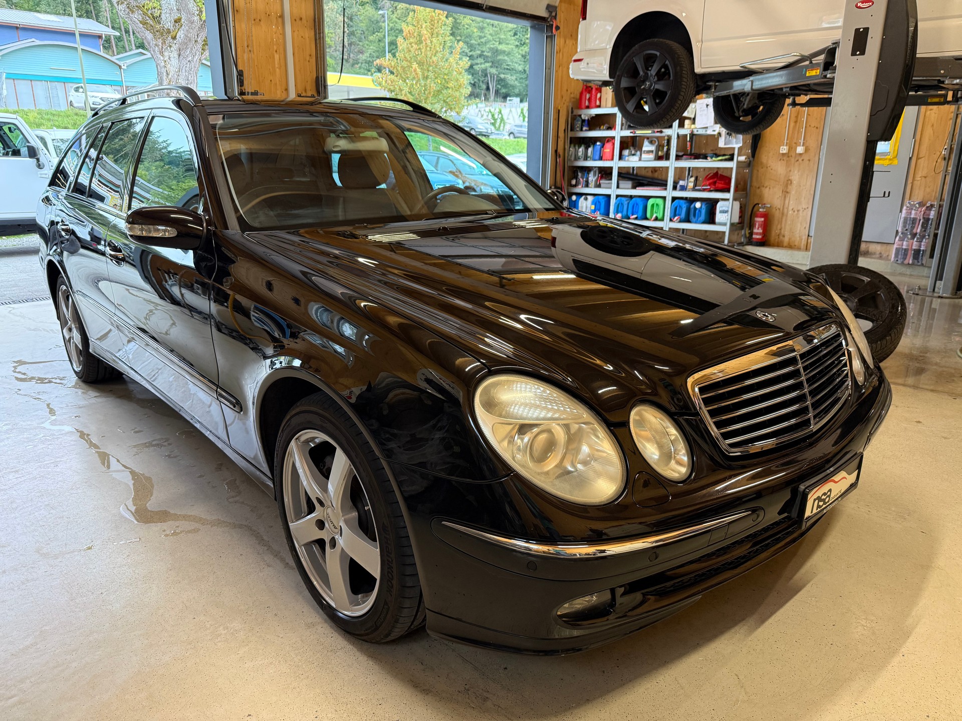 MERCEDES-BENZ E 280 Avantgarde-image-2