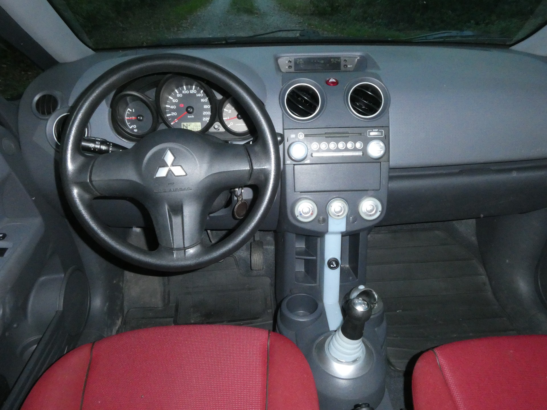 MITSUBISHI Colt 1.3 16V Invite-image-11