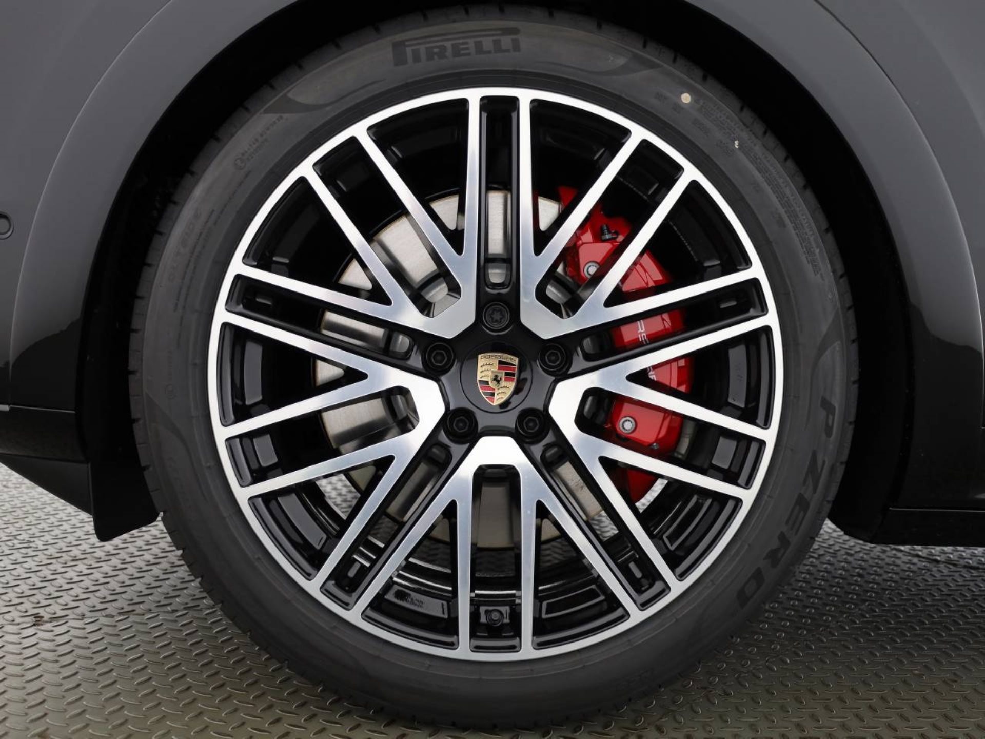 PORSCHE Cayenne GTS-image-8