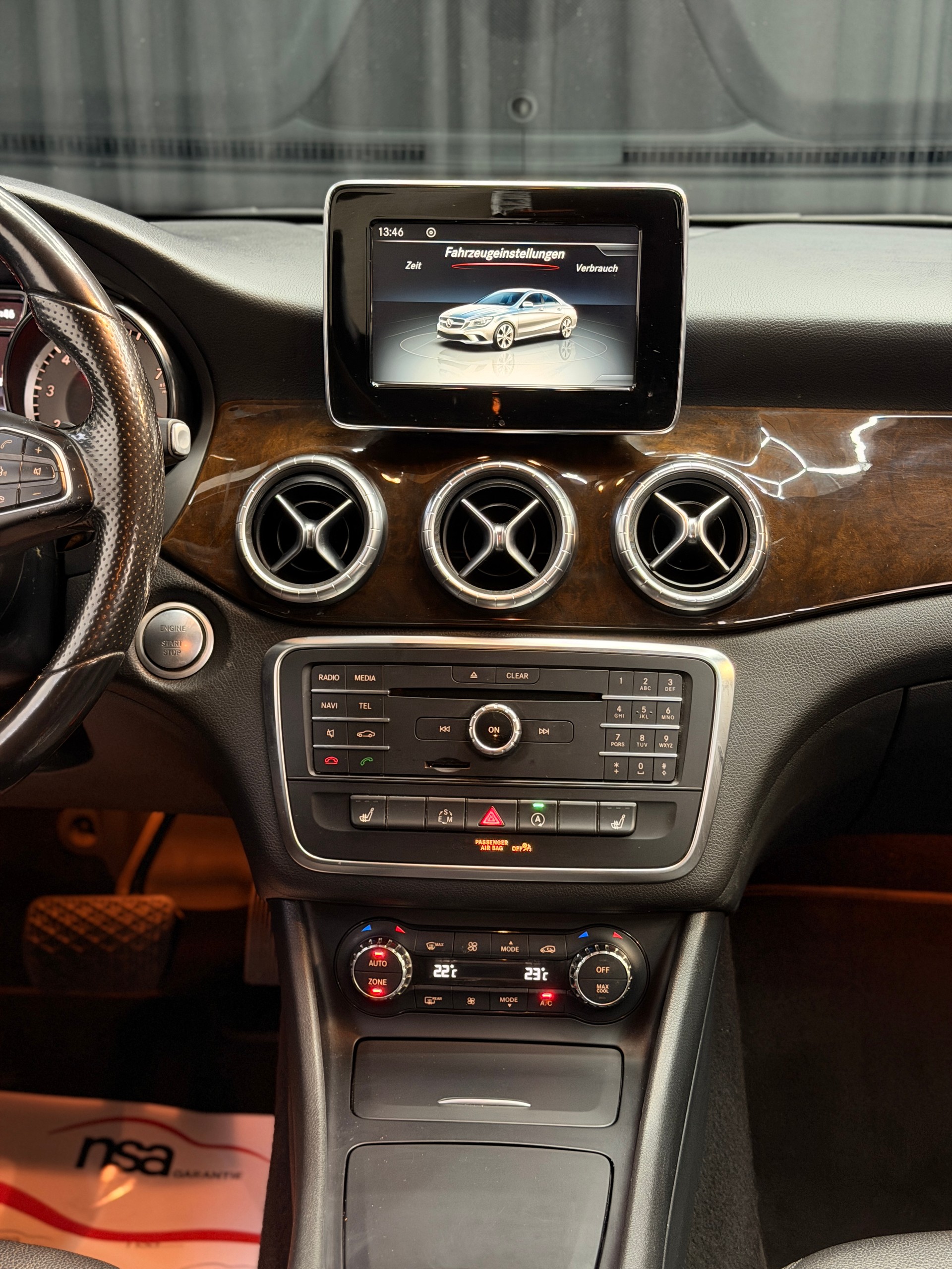 MERCEDES-BENZ CLA 250-image-11