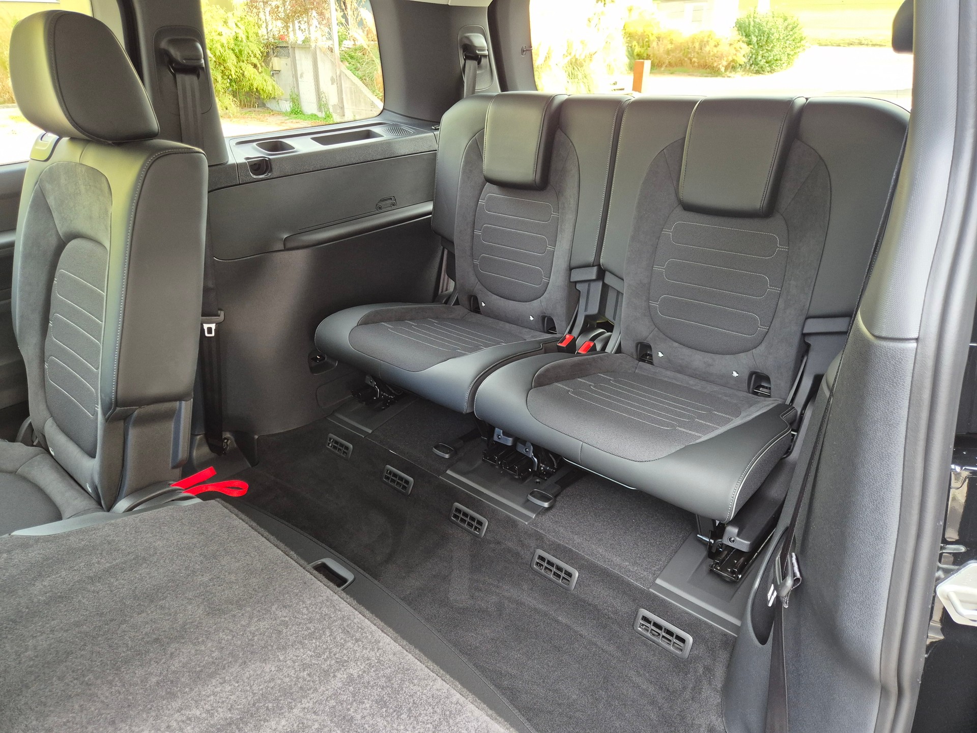 VW ID.Buzz LWB Pro 4 Motion-image-20