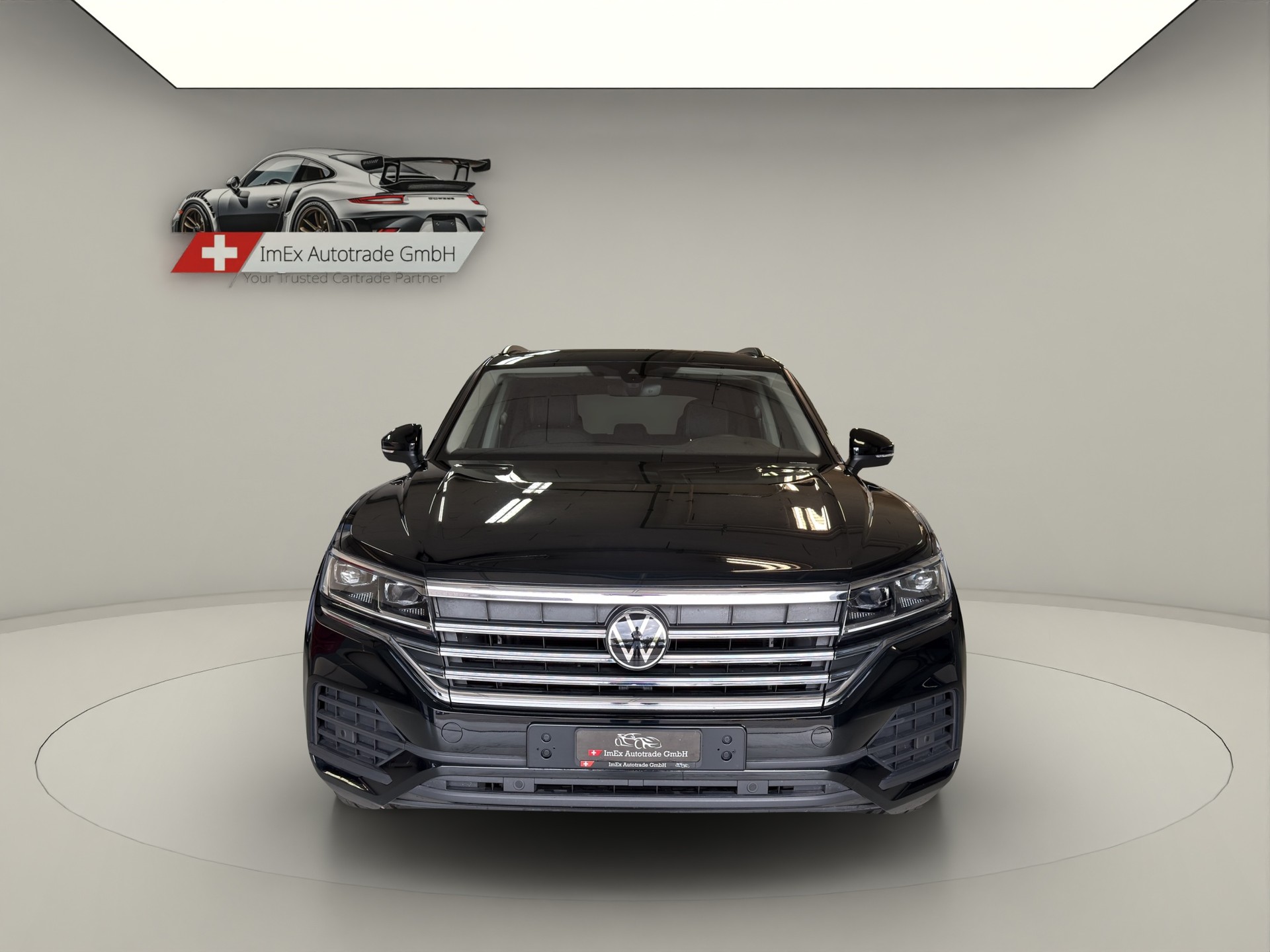 VW Touareg 3.0 TDI Elegance Tiptronic-image-5