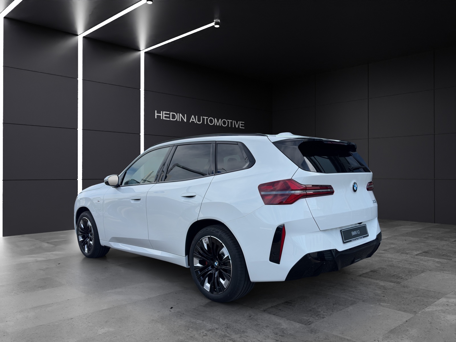 BMW X3 30e xDrive-showroom-element-3