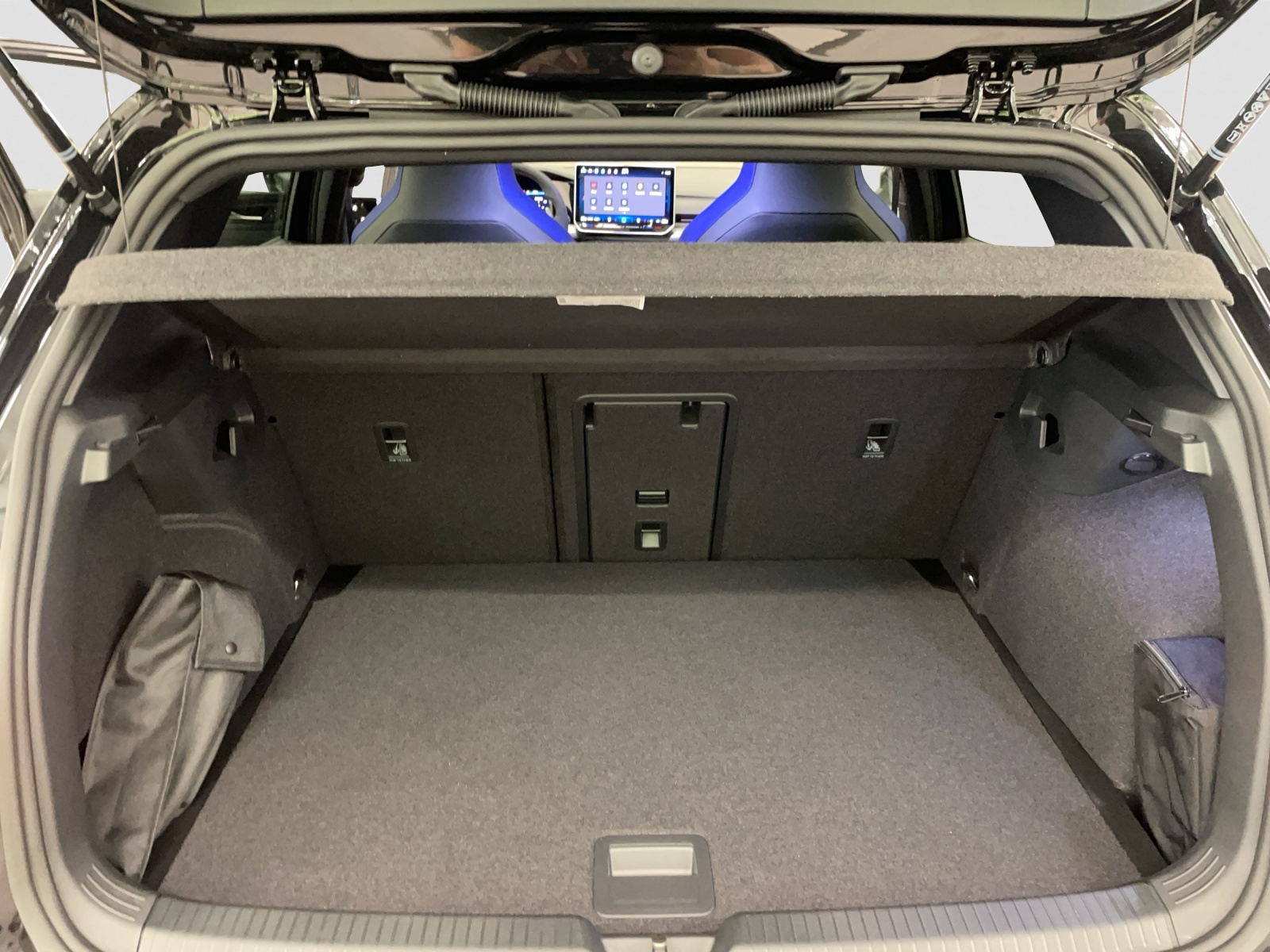 VW Golf 2.0 TSI R DSG 4 Motion-image-14