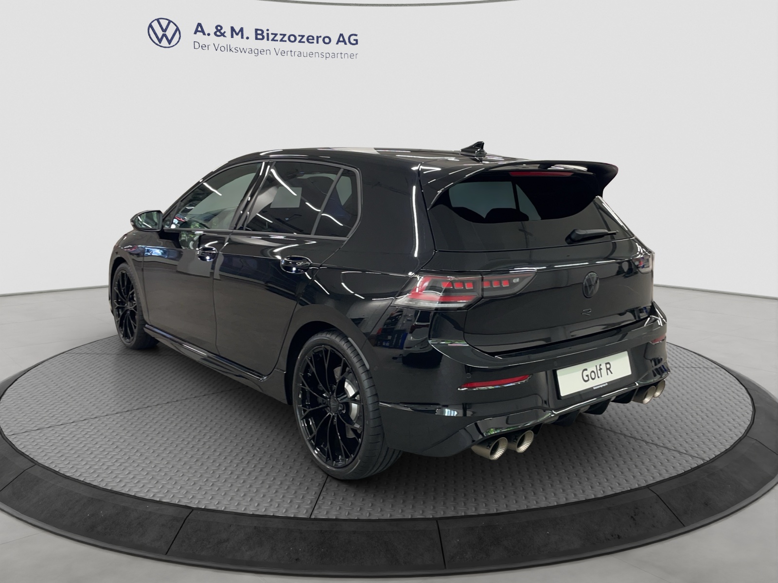 VW Golf 2.0 TSI R DSG 4 Motion-image-2