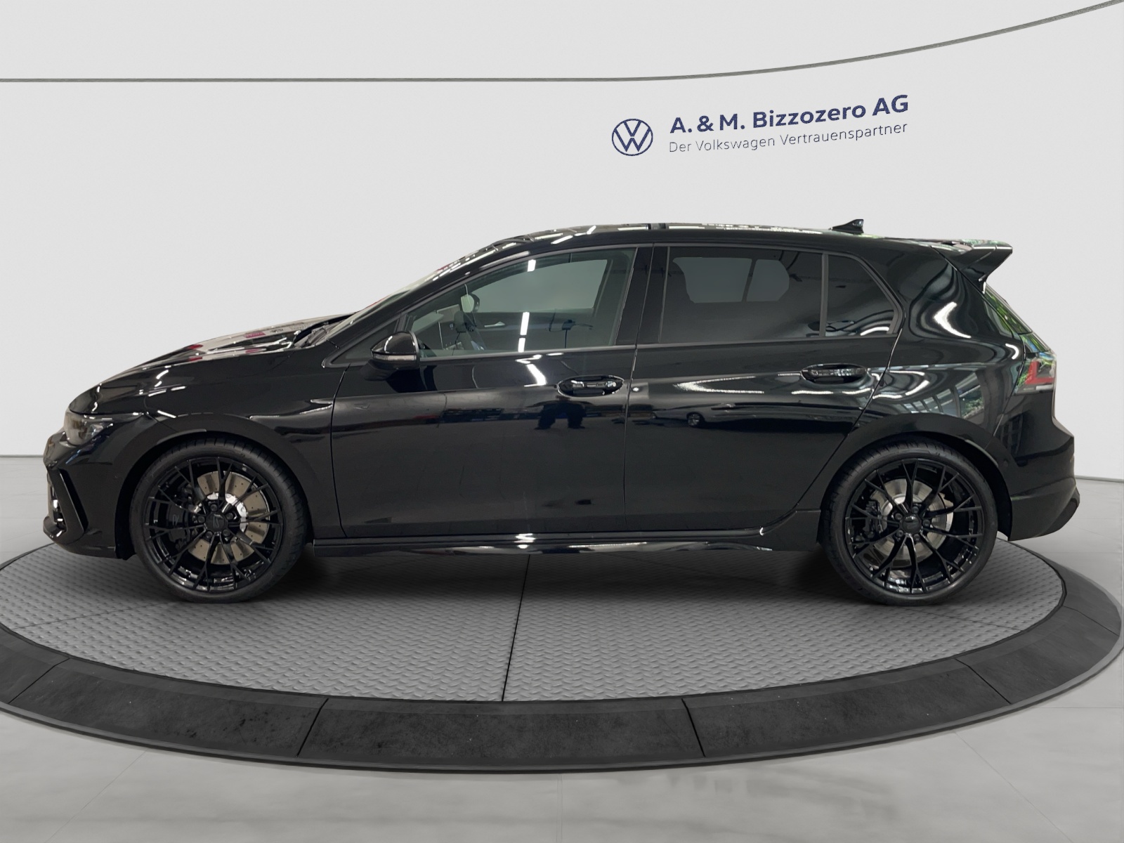 VW Golf 2.0 TSI R DSG 4 Motion-image-1