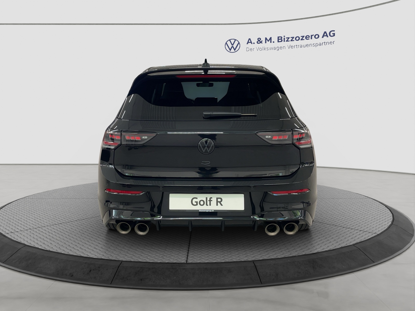 VW Golf 2.0 TSI R DSG 4 Motion-image-3