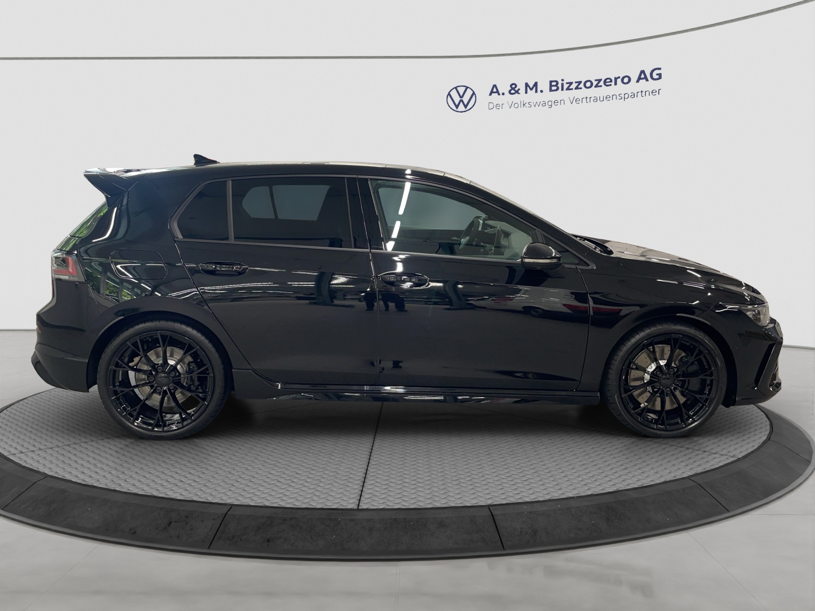 VW Golf 2.0 TSI R DSG 4 Motion-image-5