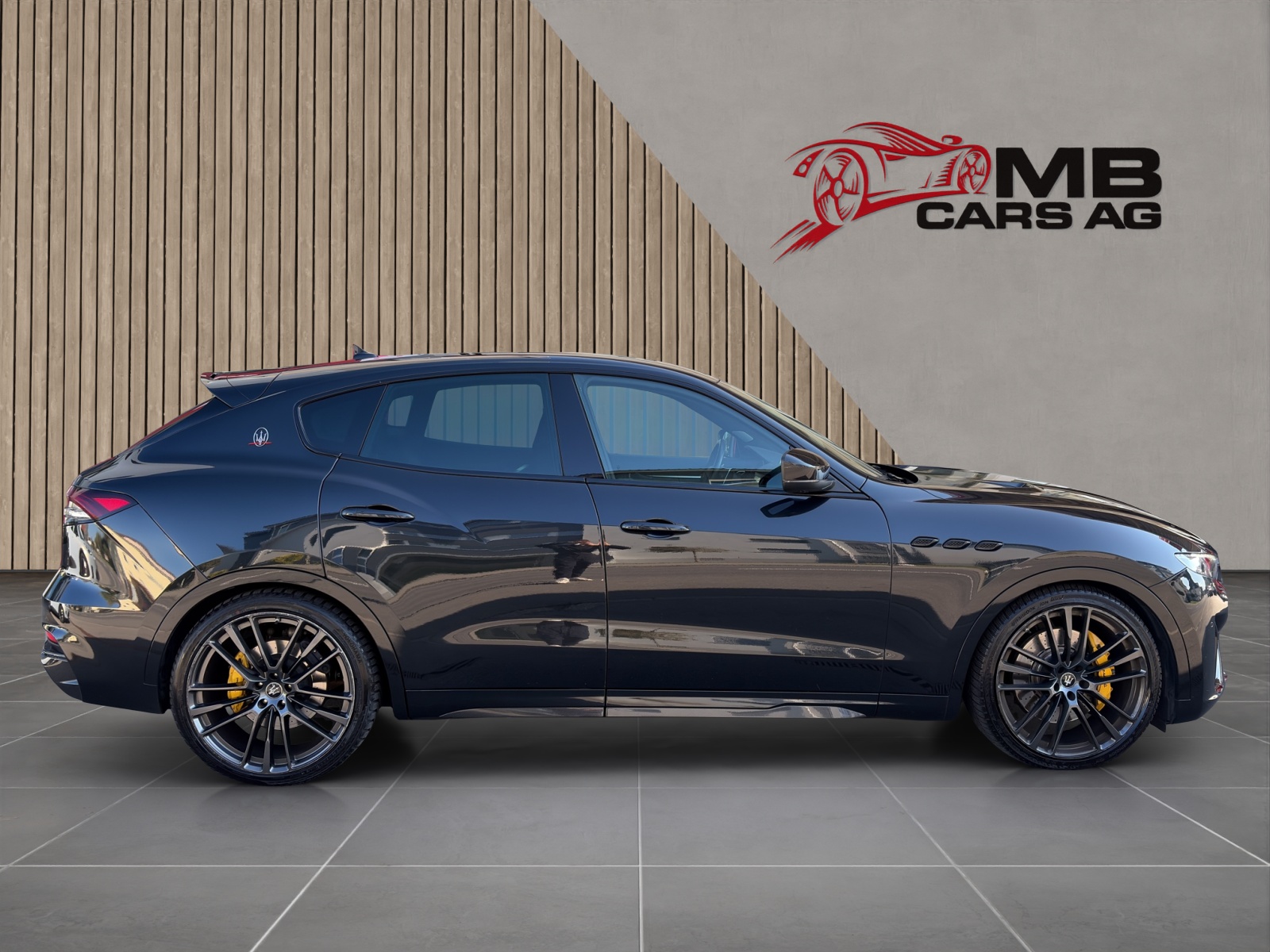 MASERATI Levante 3.8 V8 Trofeo Q4 Automatica / Carbon innen und aussen-image-5