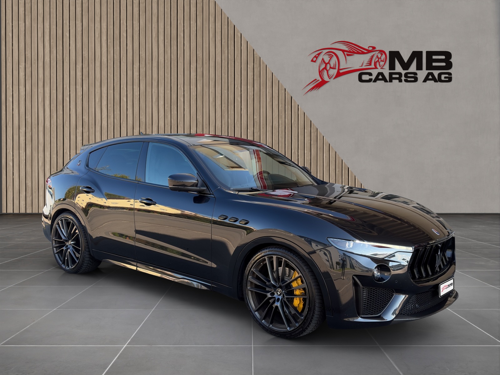 MASERATI Levante 3.8 V8 Trofeo Q4 Automatica / Carbon innen und aussen-image-6