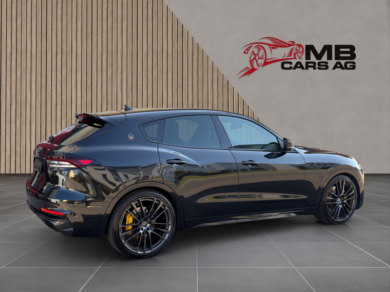 MASERATI Levante 3.8 V8 Trofeo Q4 Automatica / Carbon innen und aussen-image-4
