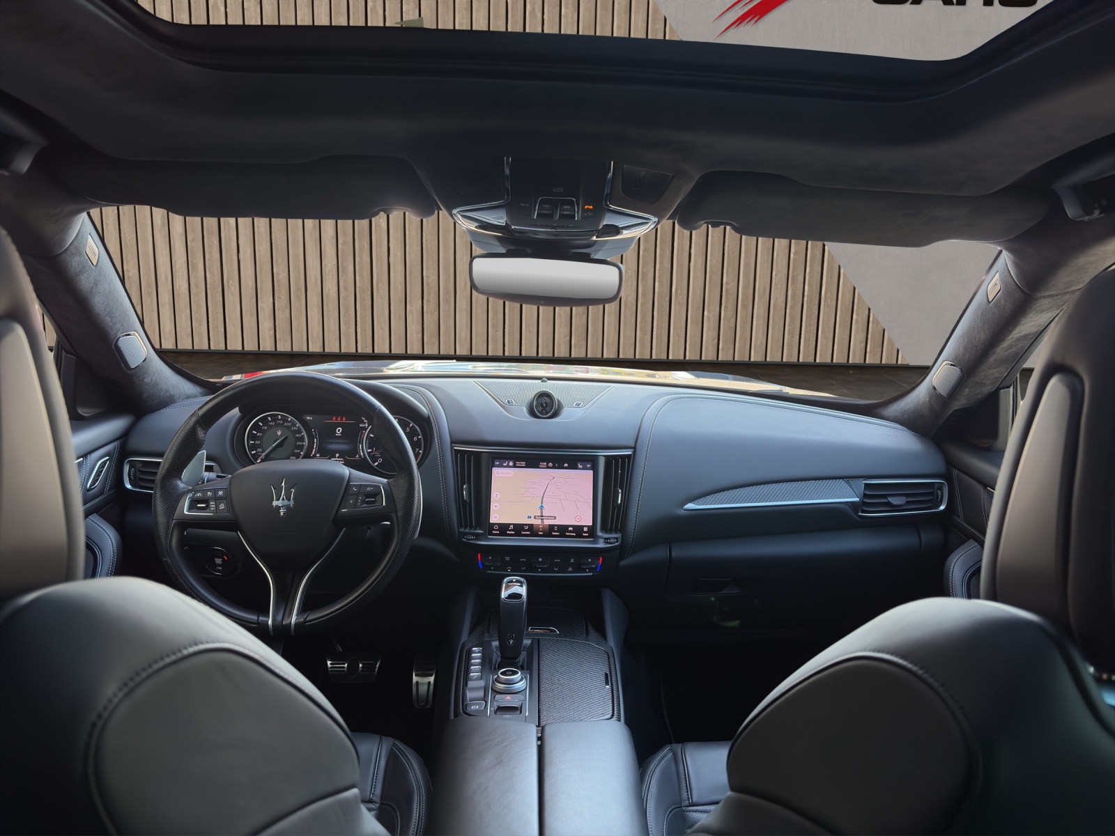 MASERATI Levante 3.8 V8 Trofeo Q4 Automatica / Carbon innen und aussen-image-10