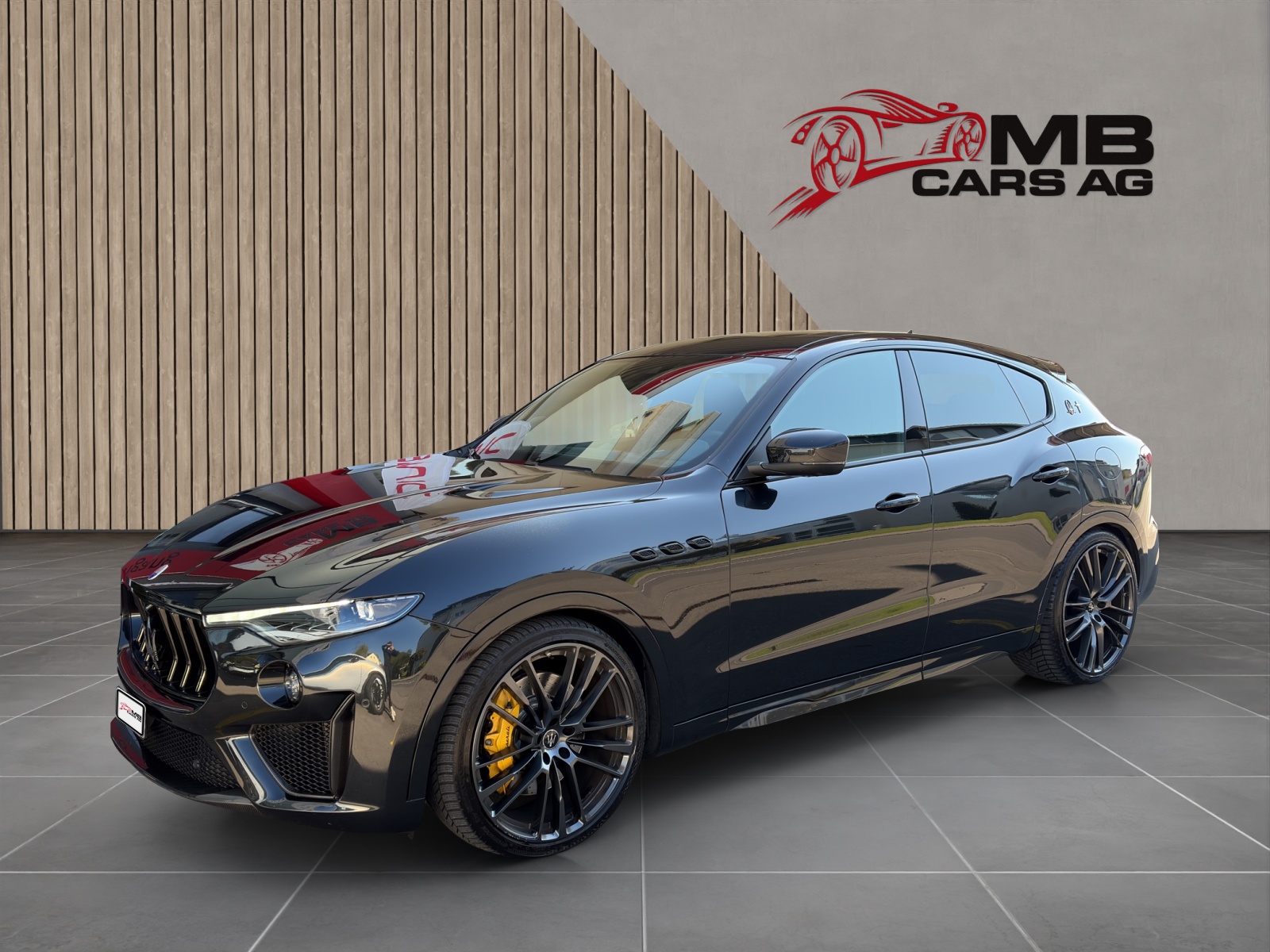 MASERATI Levante 3.8 V8 Trofeo Q4 Automatica / Carbon innen und aussen-image-0