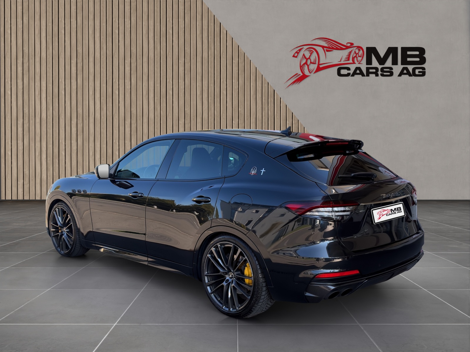 MASERATI Levante 3.8 V8 Trofeo Q4 Automatica / Carbon innen und aussen-image-2