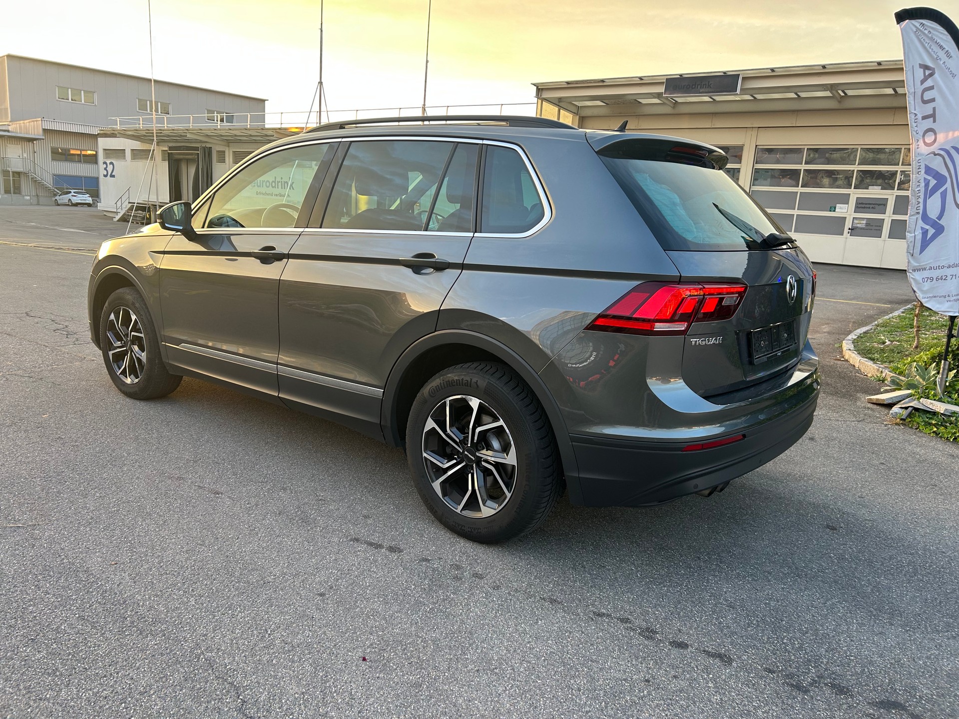 VW Tiguan 2.0 TDI SCR Highline 4Motion DSG-image-8