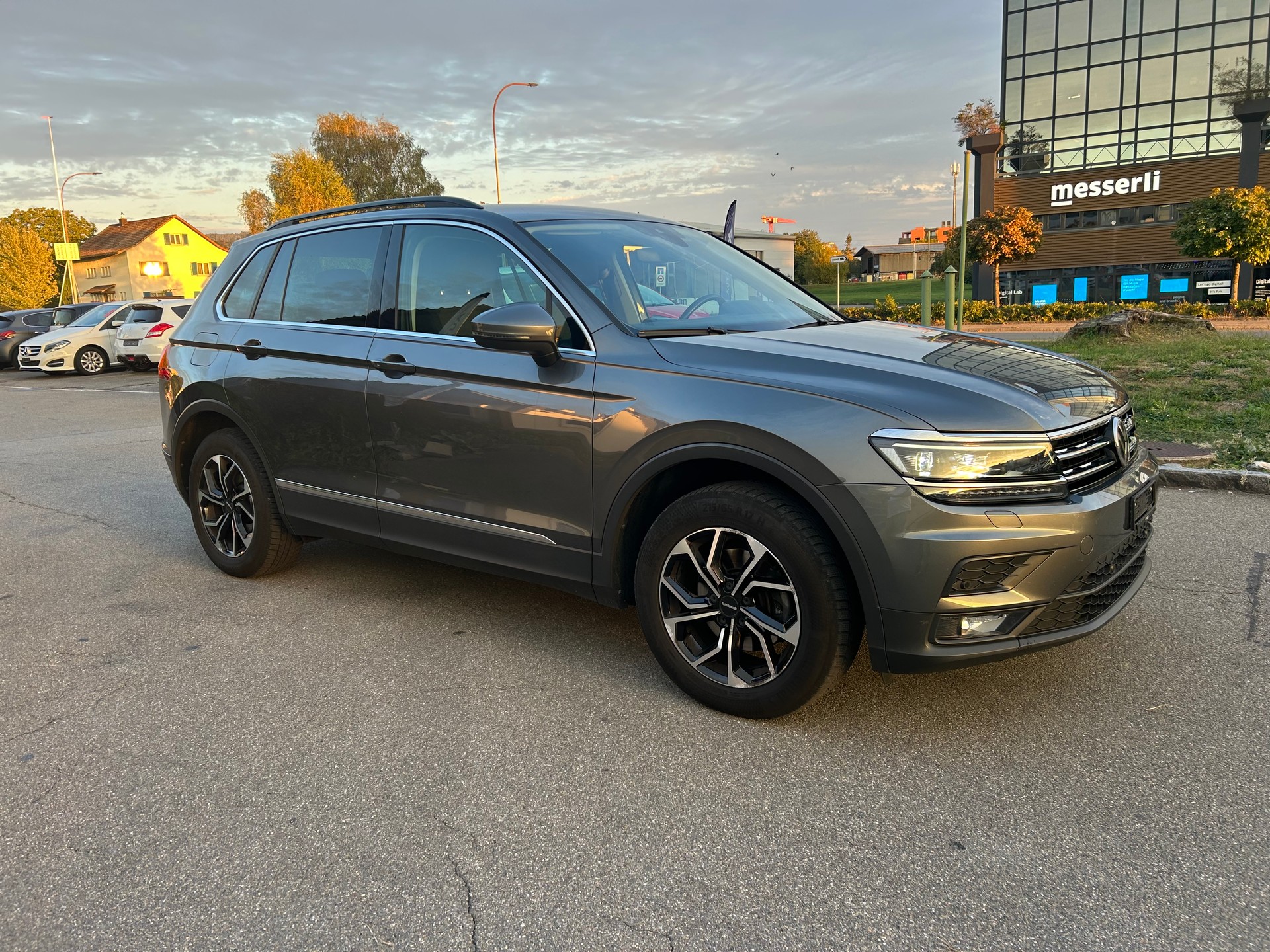 VW Tiguan 2.0 TDI SCR Highline 4Motion DSG-image-11