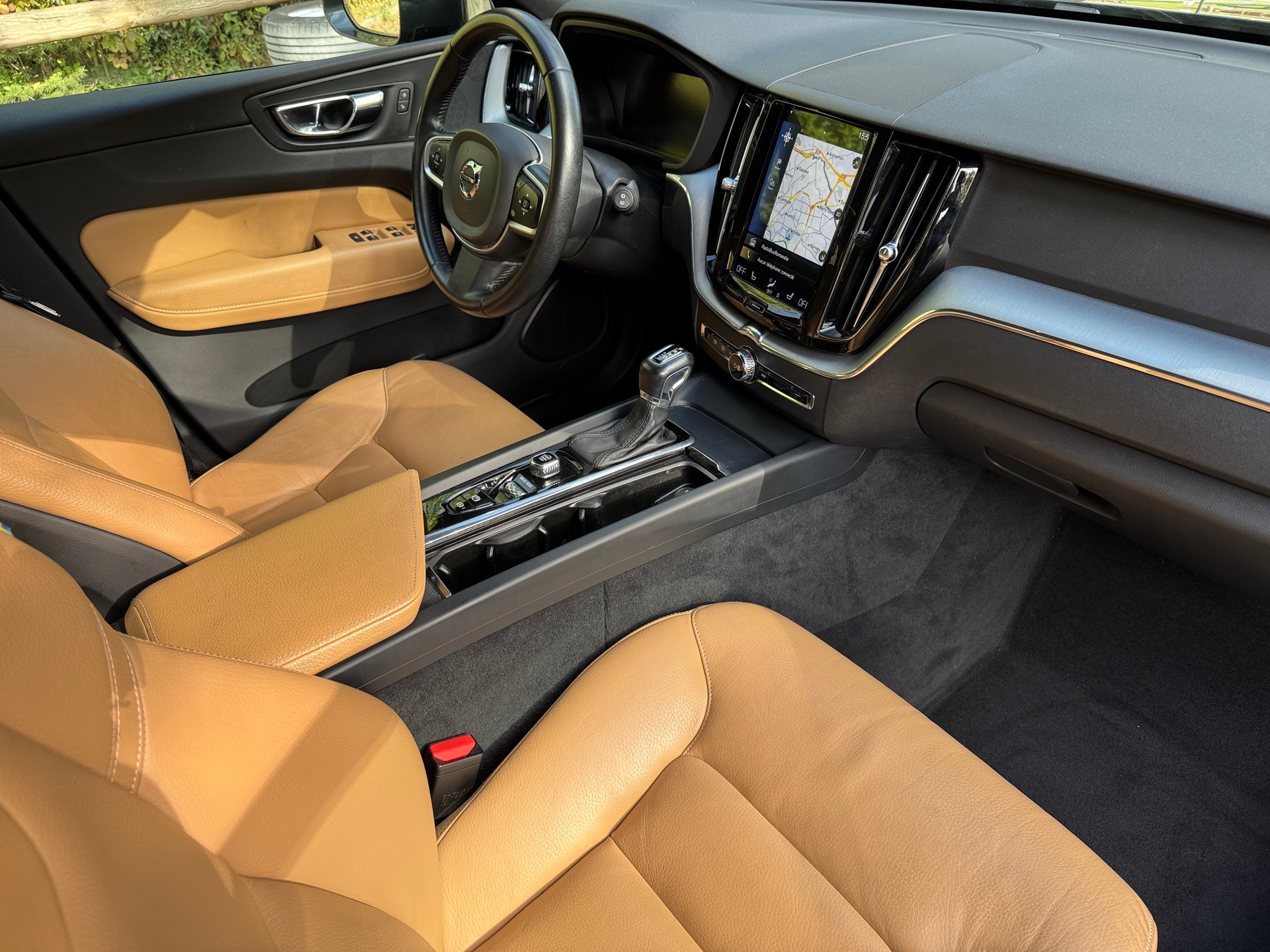 VOLVO XC60 T5 AWD Momentum Geartronic-image-2