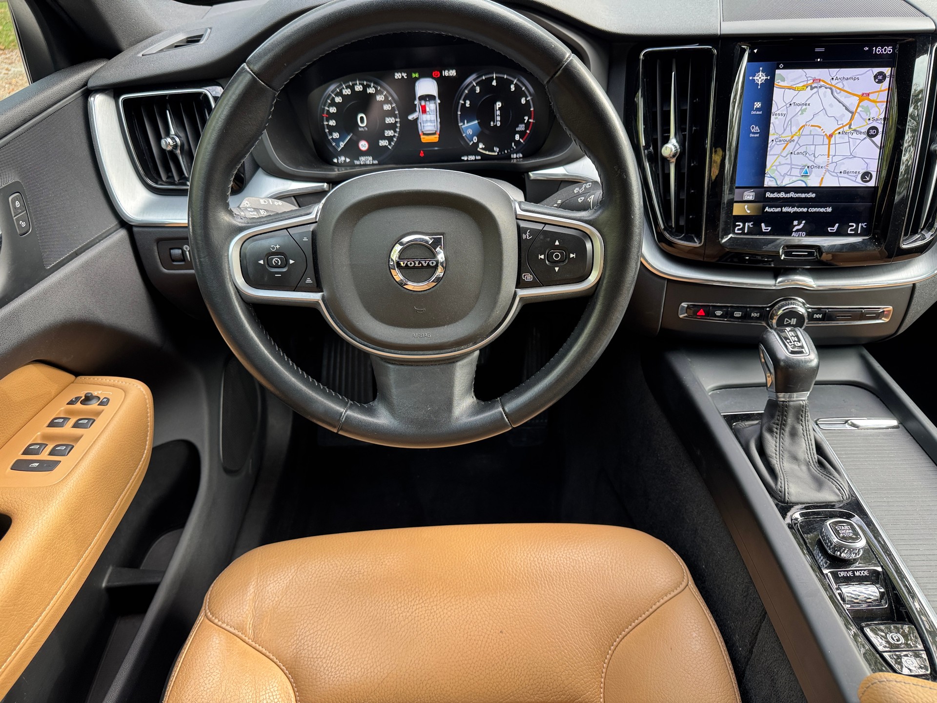 VOLVO XC60 T5 AWD Momentum Geartronic-image-11