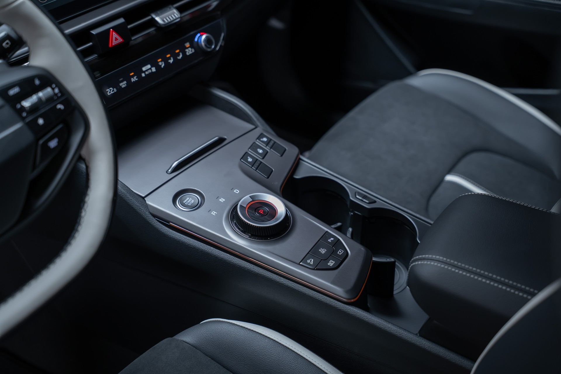 KIA Sportage 1.6T-GDi PHEV Style 4x4 A / itz & Lenkradheizung / Navi / Rückfahrkamera-image-15