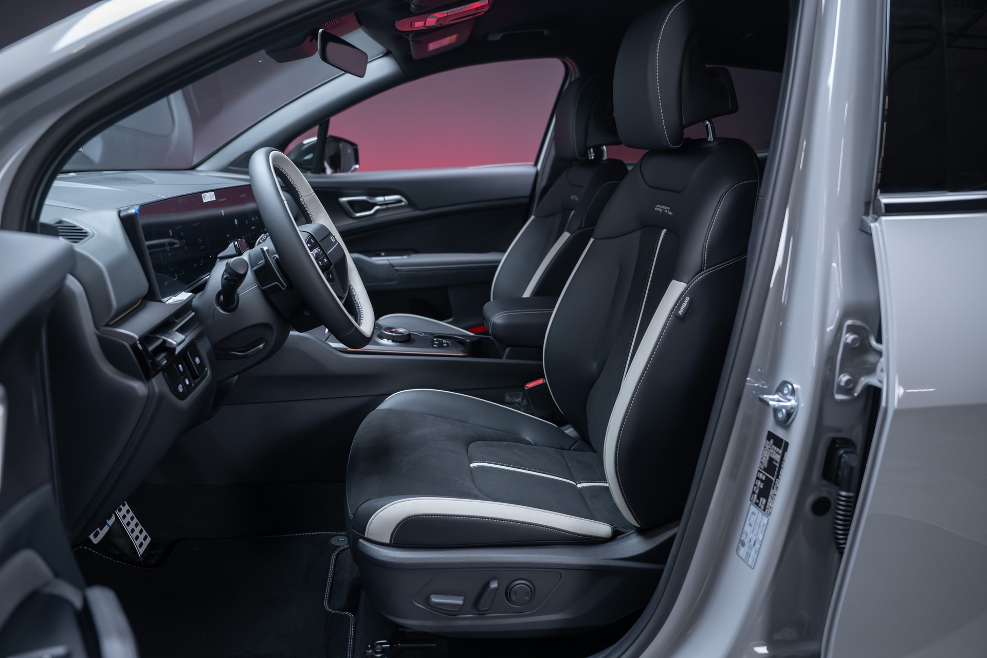 KIA Sportage 1.6T-GDi PHEV Style 4x4 A / itz & Lenkradheizung / Navi / Rückfahrkamera-image-17
