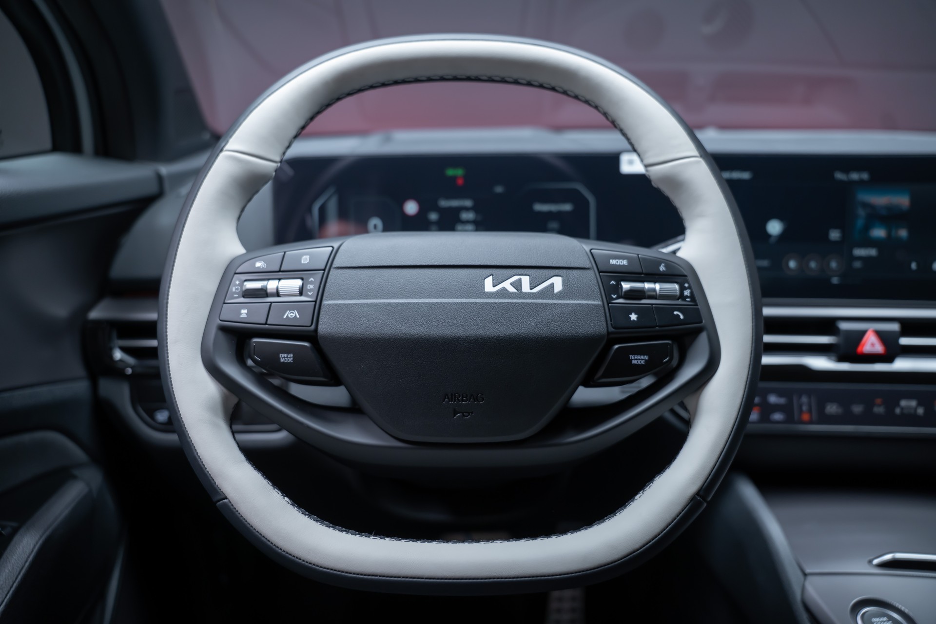 KIA Sportage 1.6T-GDi PHEV Style 4x4 A / itz & Lenkradheizung / Navi / Rückfahrkamera-image-22