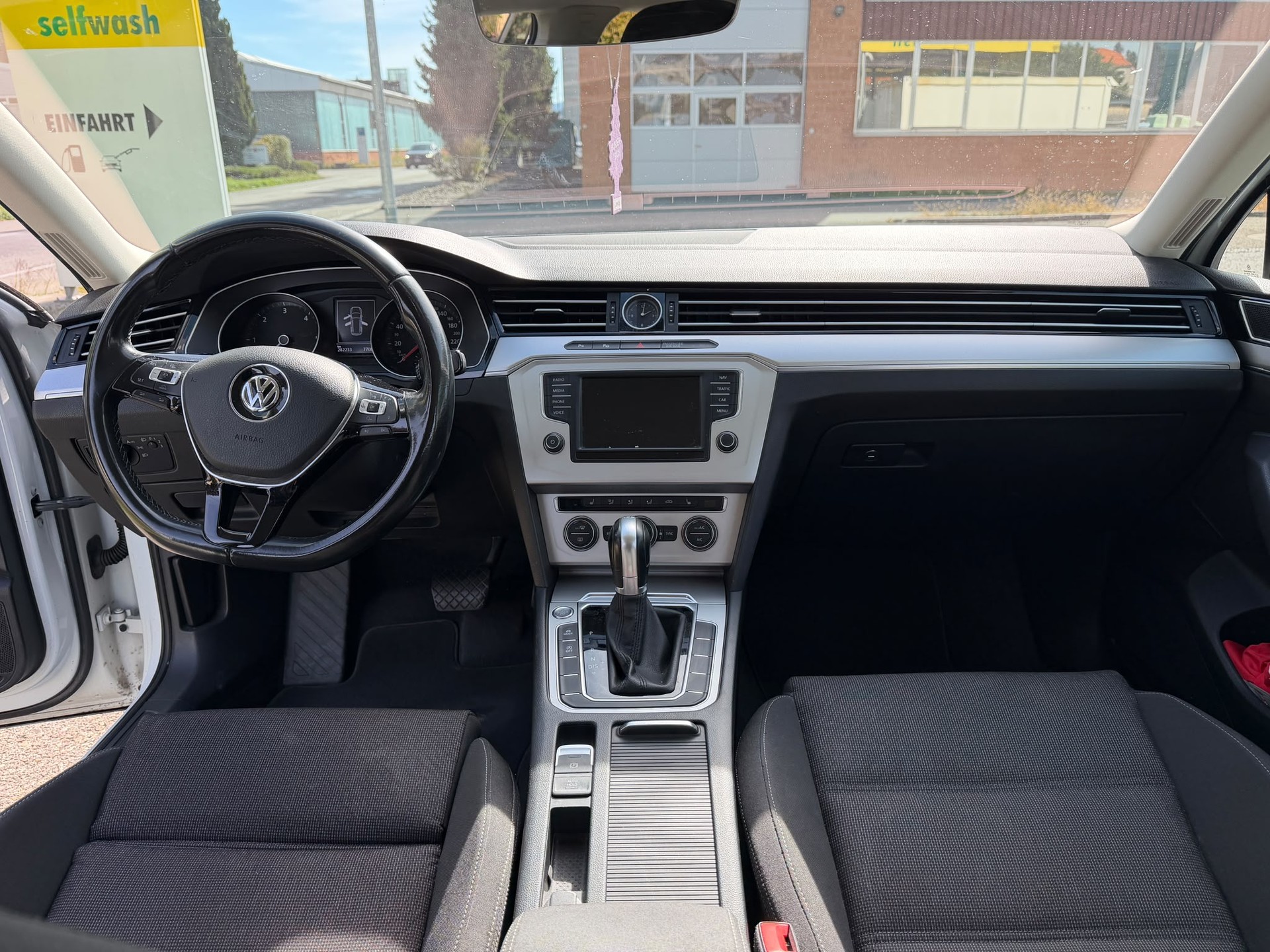 VW Passat Variant 2.0 TDI BMT Comfortline DSG-image-7