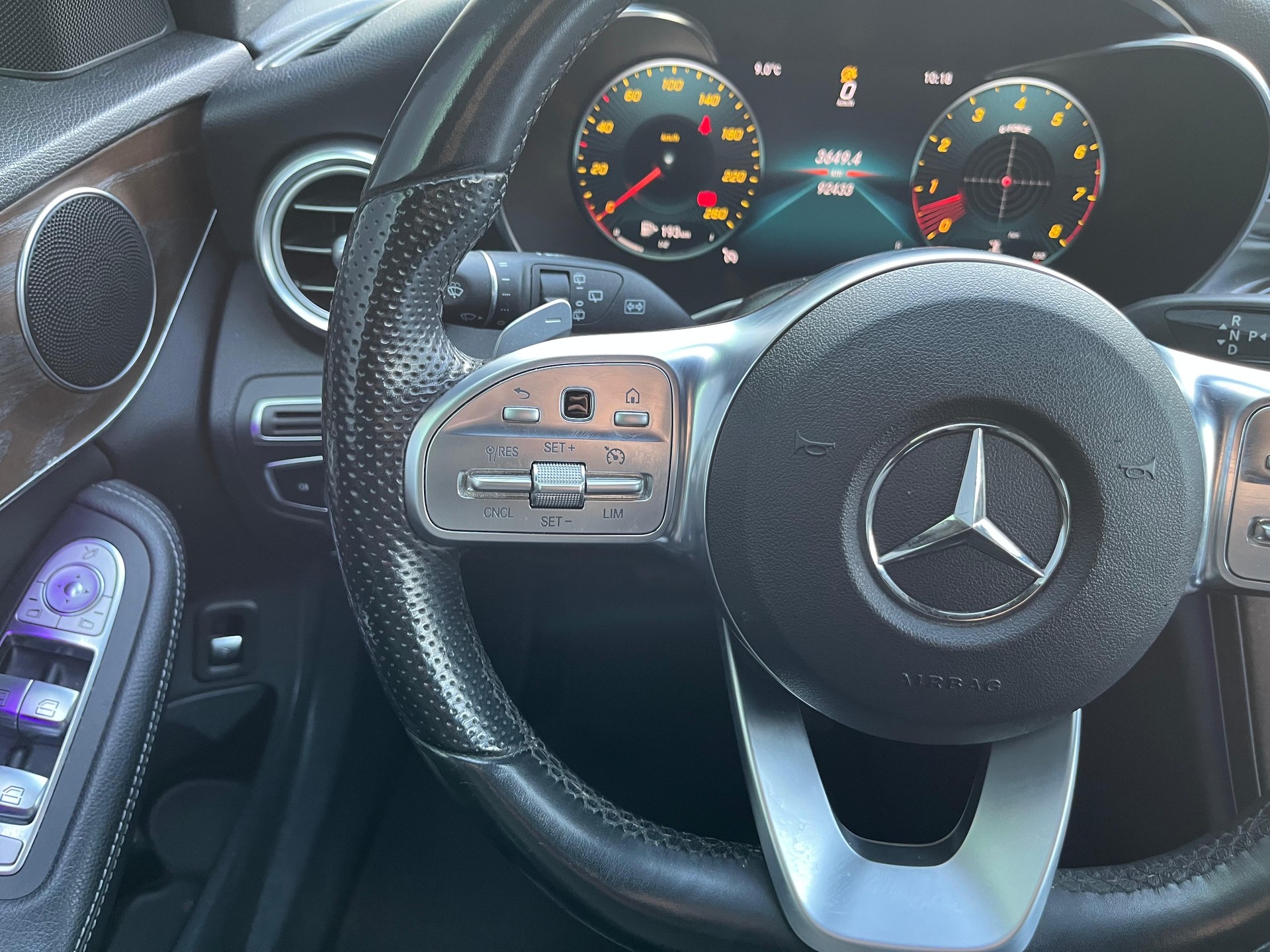 MERCEDES-BENZ C 400 AMG Line 4Matic 9G-Tronic-image-15
