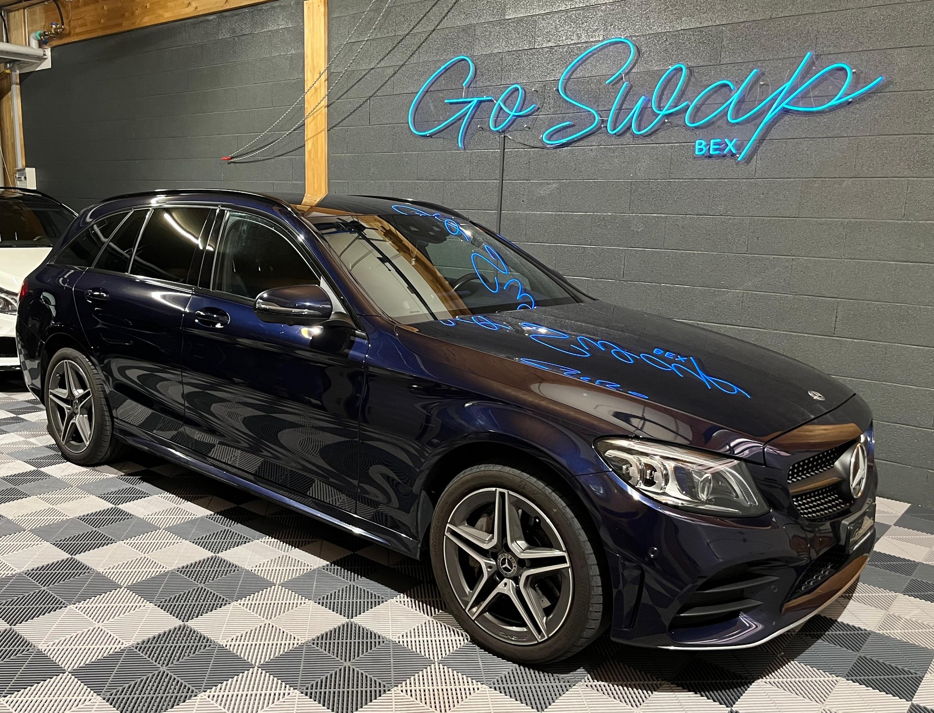 MERCEDES-BENZ C 400 AMG Line 4Matic 9G-Tronic