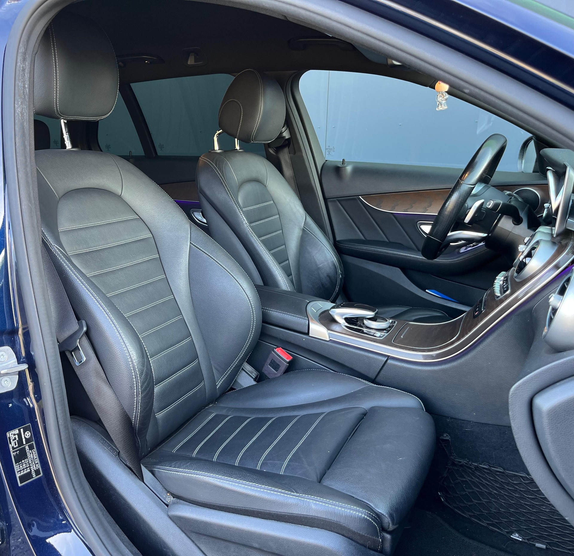 MERCEDES-BENZ C 400 AMG Line 4Matic 9G-Tronic-image-11