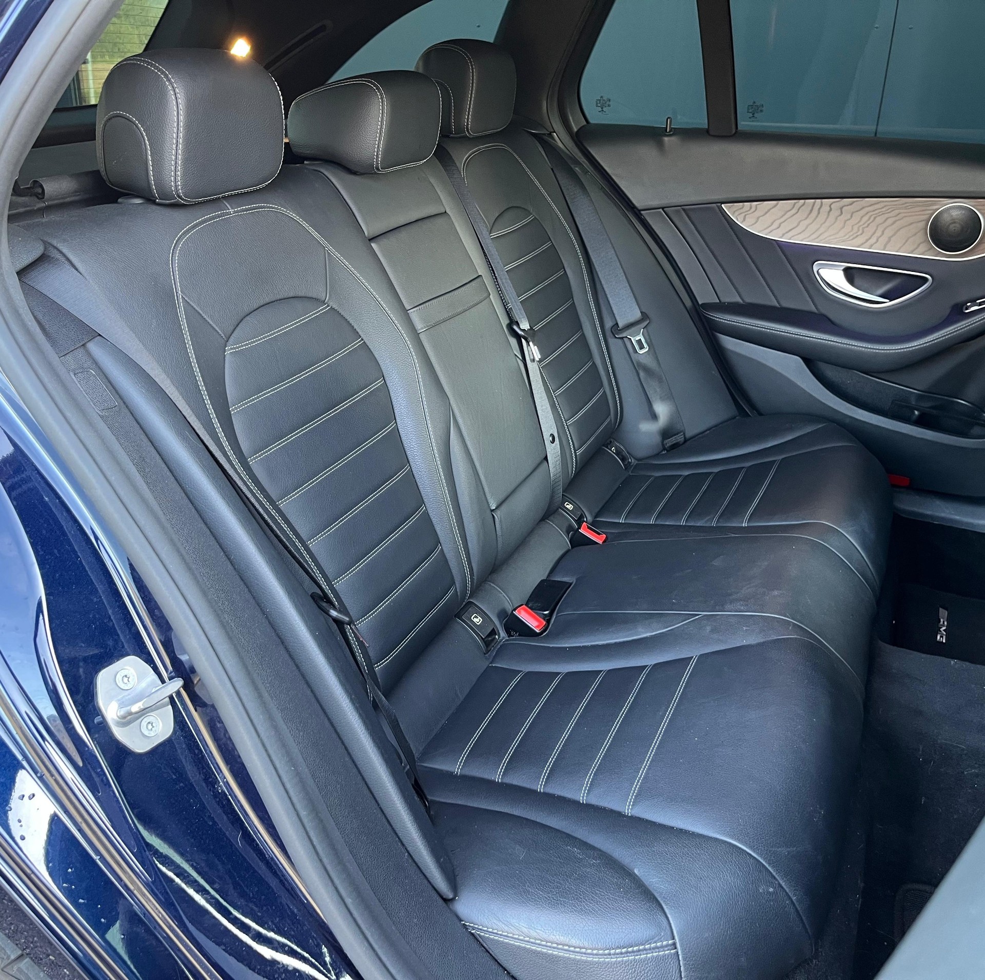 MERCEDES-BENZ C 400 AMG Line 4Matic 9G-Tronic-image-12