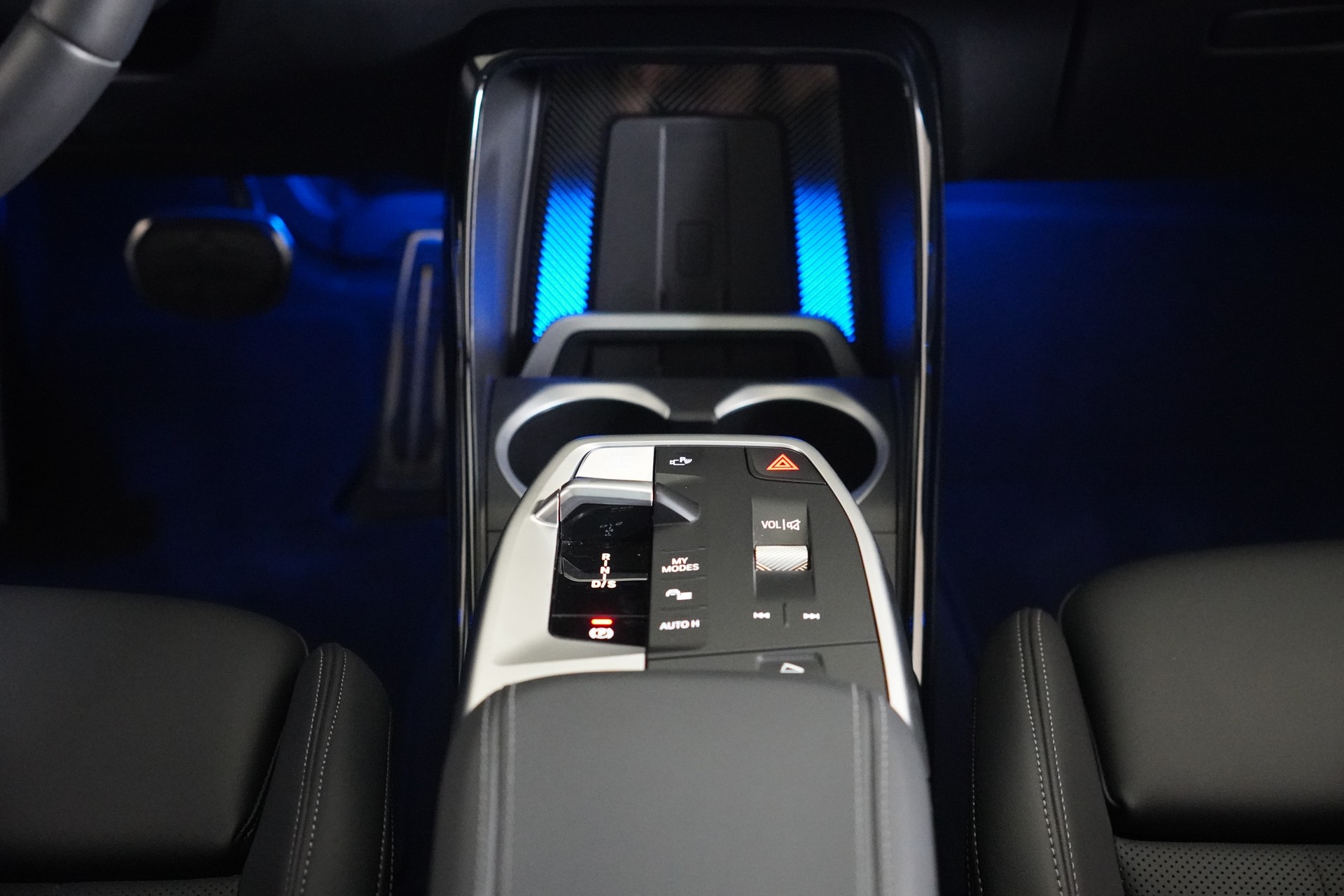 BMW X1 xDrive 23i 48V M Sport-image-19