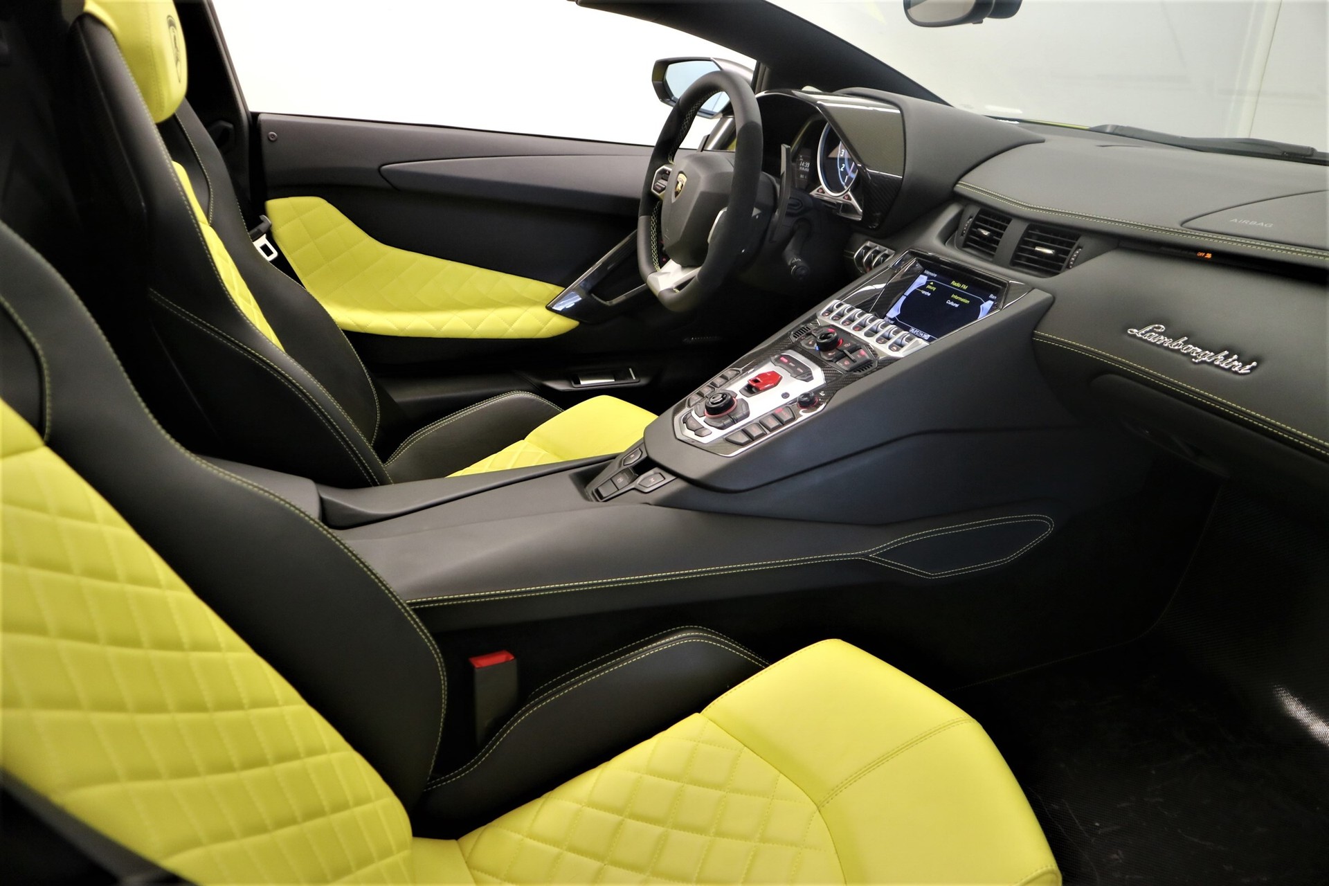 LAMBORGHINI Aventador LP720-4 Roadster 50 Anniversario E-Gear-image-6